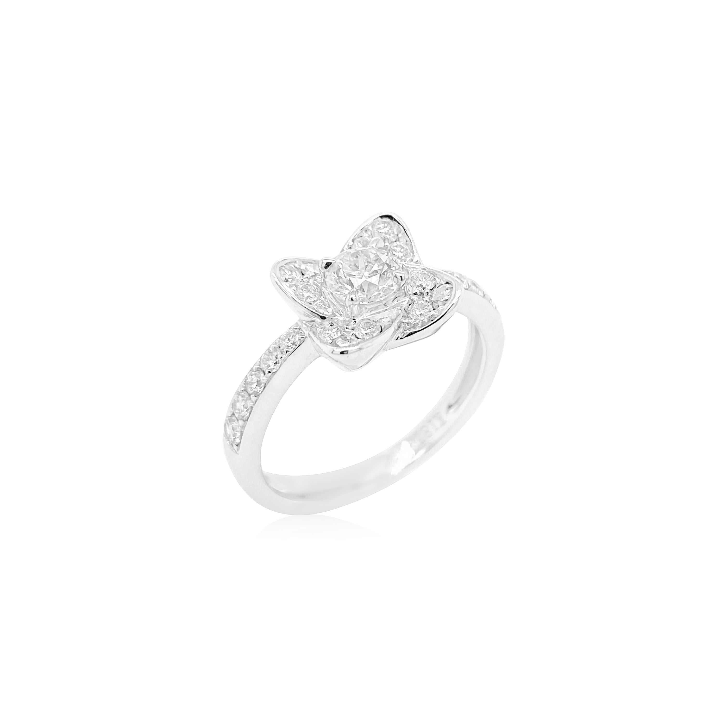 Contemporary White Diamond Ring with Certified Solitaire Center Diamond For Sale