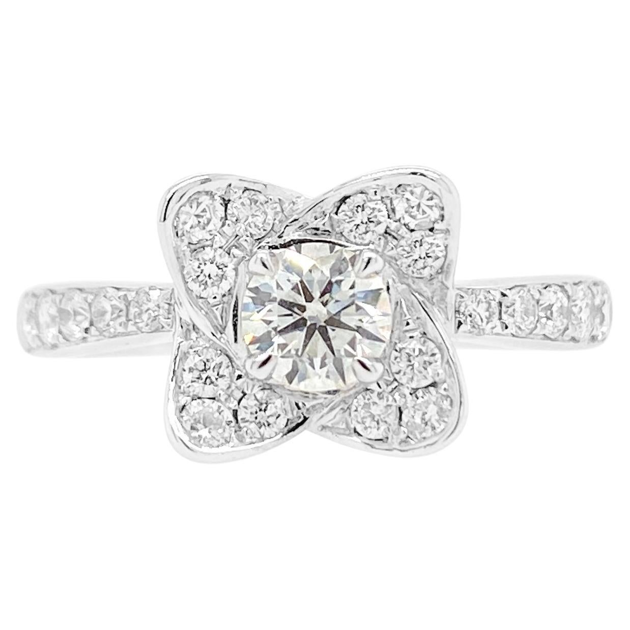 White Diamond Ring with Certified Solitaire Center Diamond For Sale