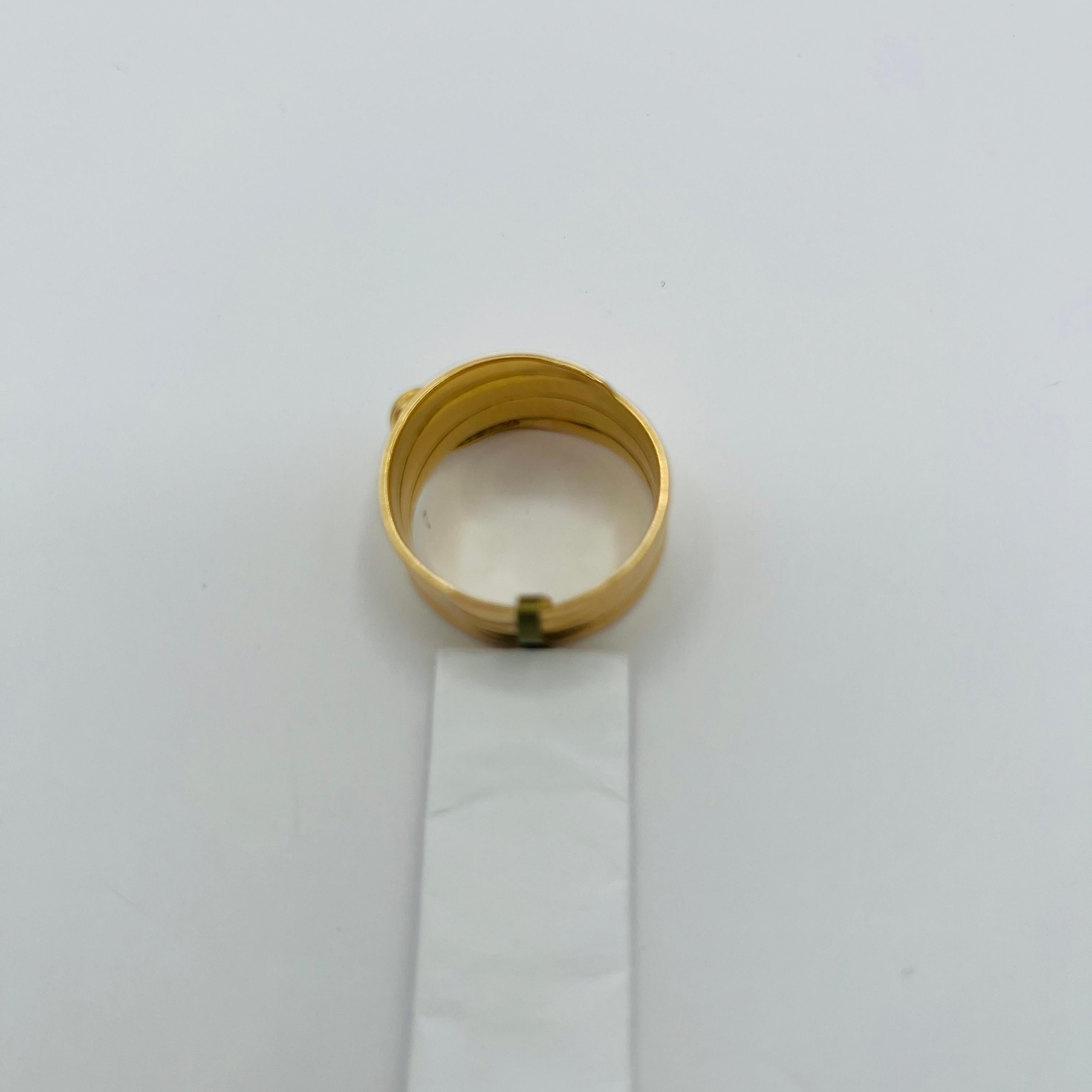 Anello a serpente con diamante bianco rotondo e 5 pietre in oro giallo 18 carati in vendita 1