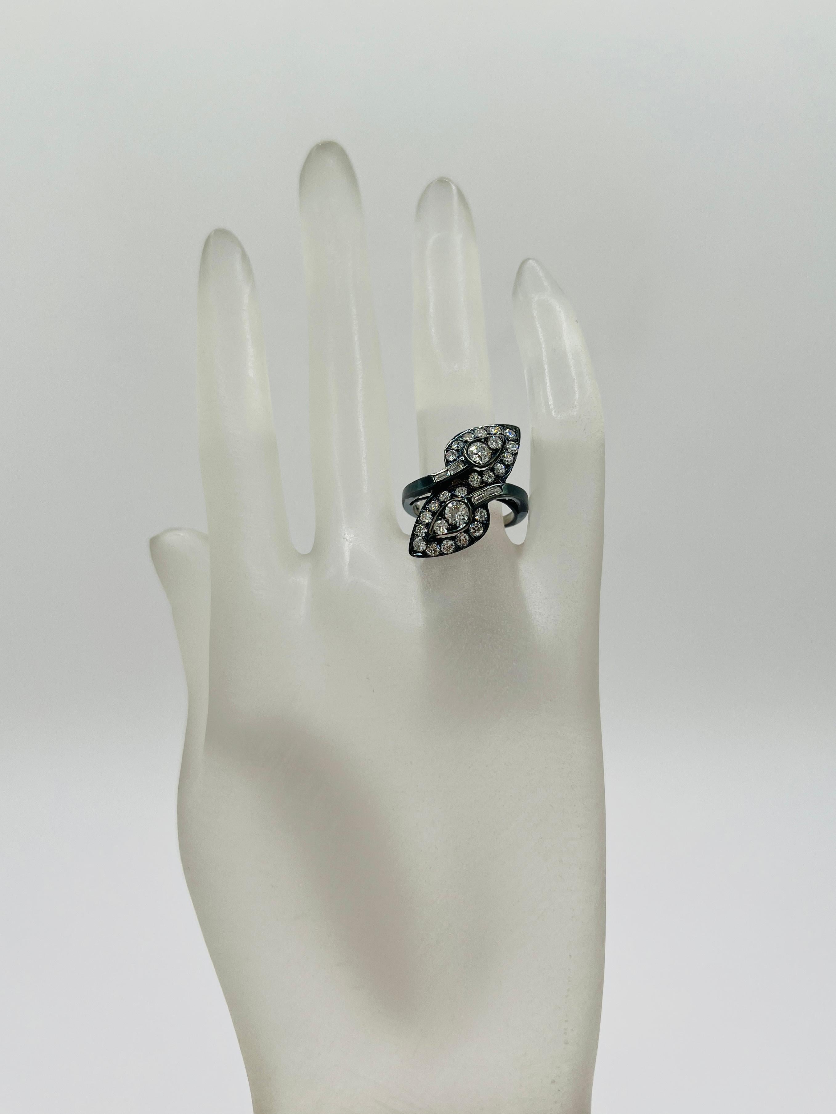 Taille baguette White Diamond Round and Baguette Leaf Design Ring in Black Rhodium & 14K Gold en vente