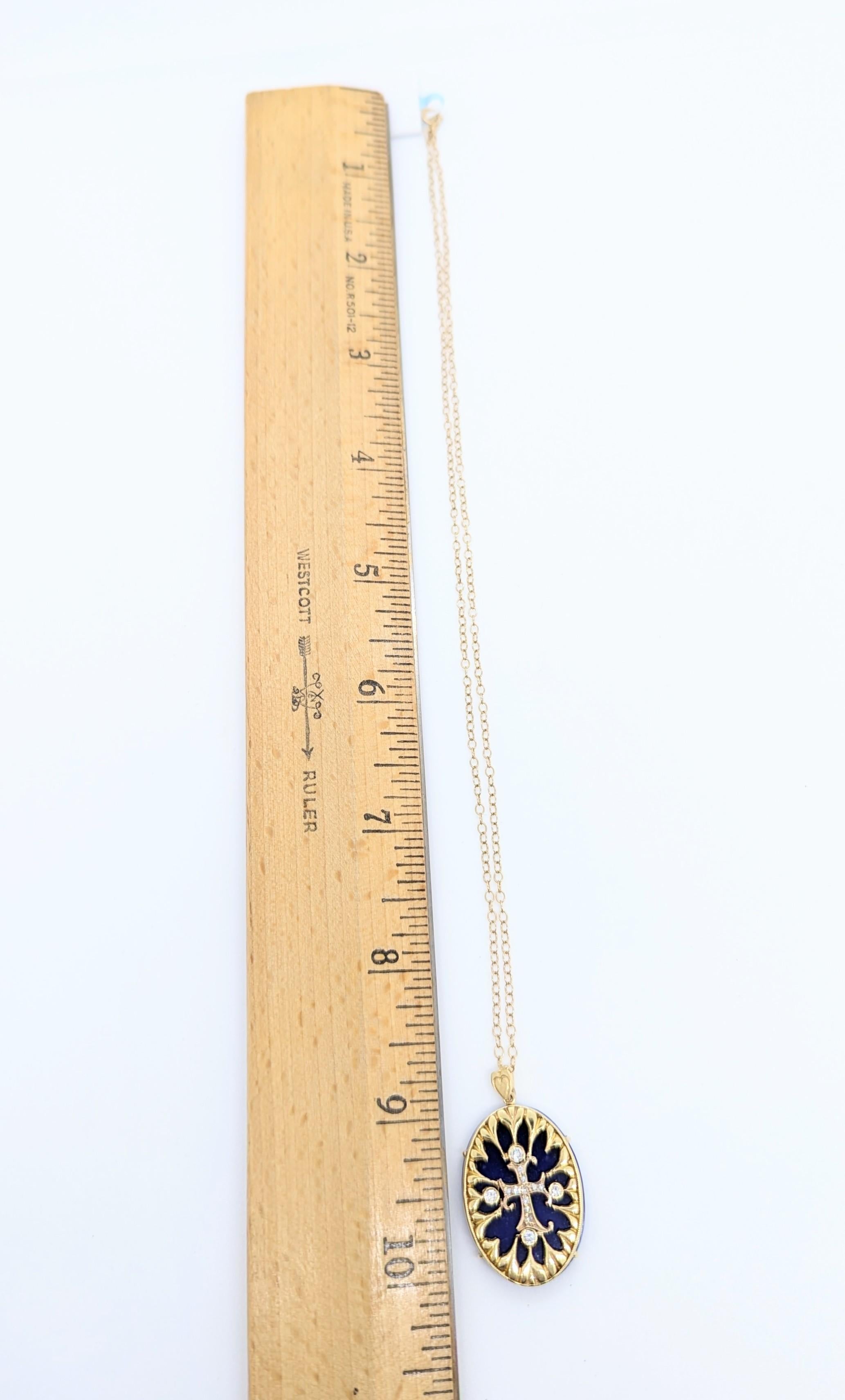 da uomo o donna Collana con diamante bianco rotondo e ciondolo ovale blu in oro giallo 14k in vendita