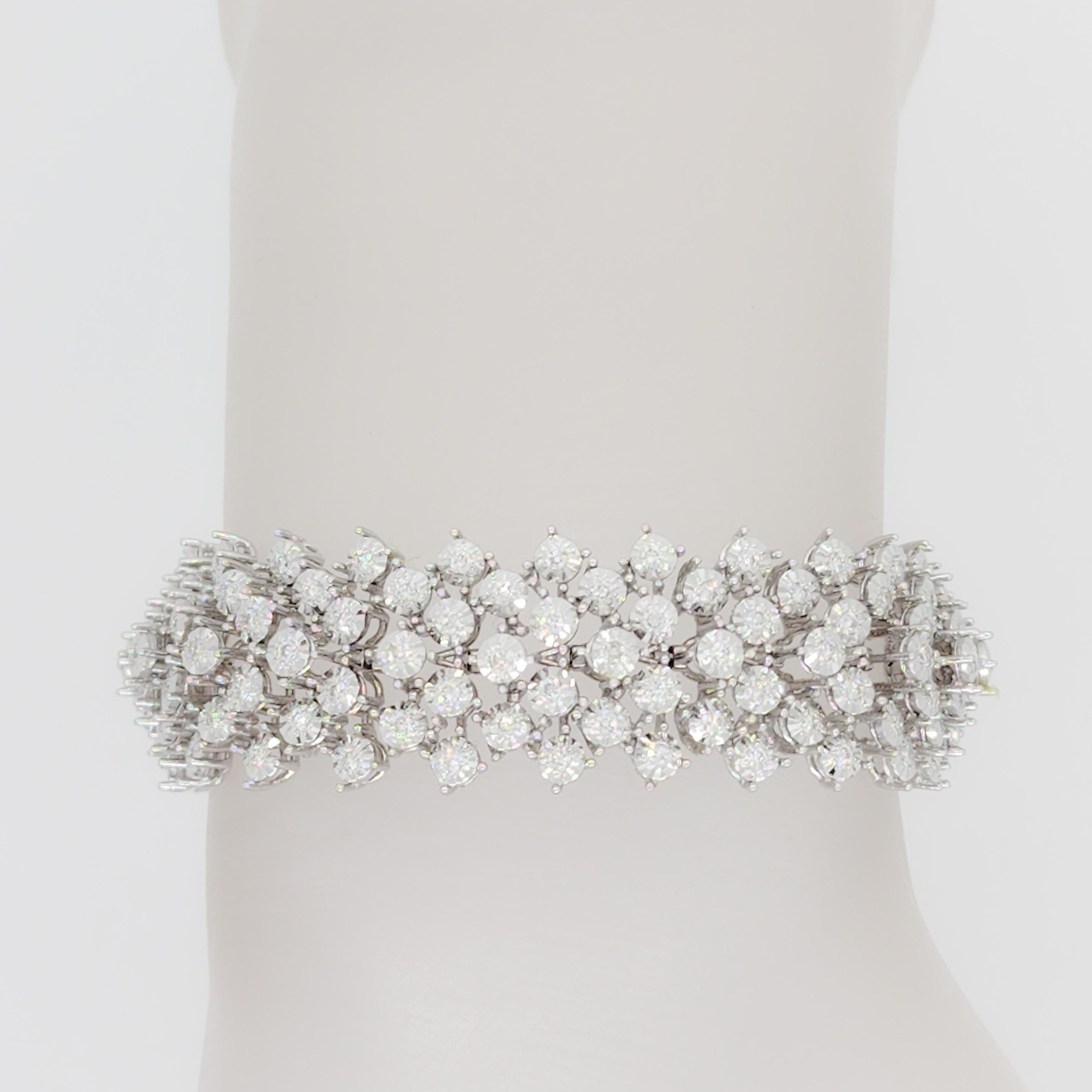 Round Cut White Diamond Round Bracelet in 18k White Gold For Sale