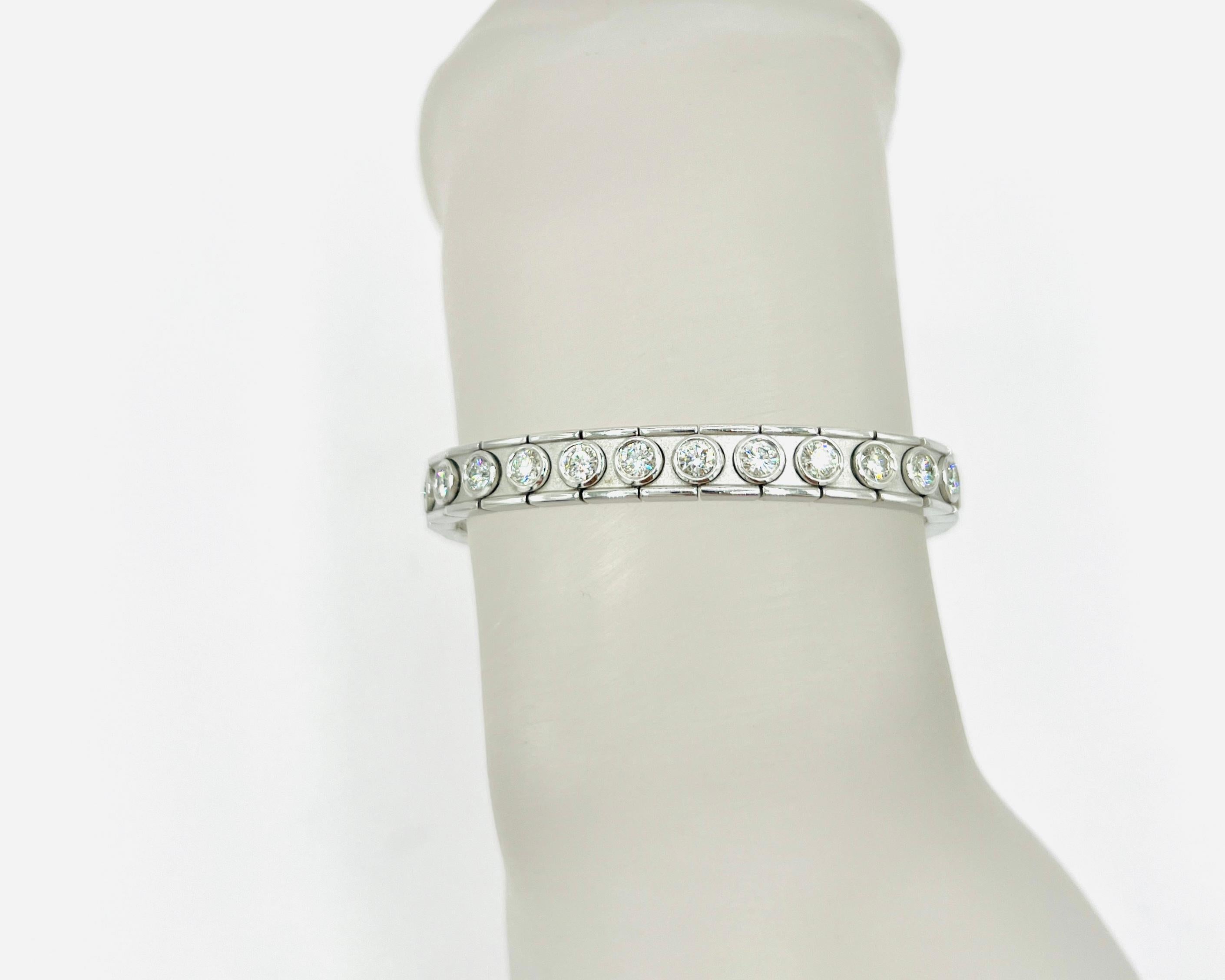 White Diamond Round Bracelet in 18K White Gold In New Condition For Sale In Los Angeles, CA