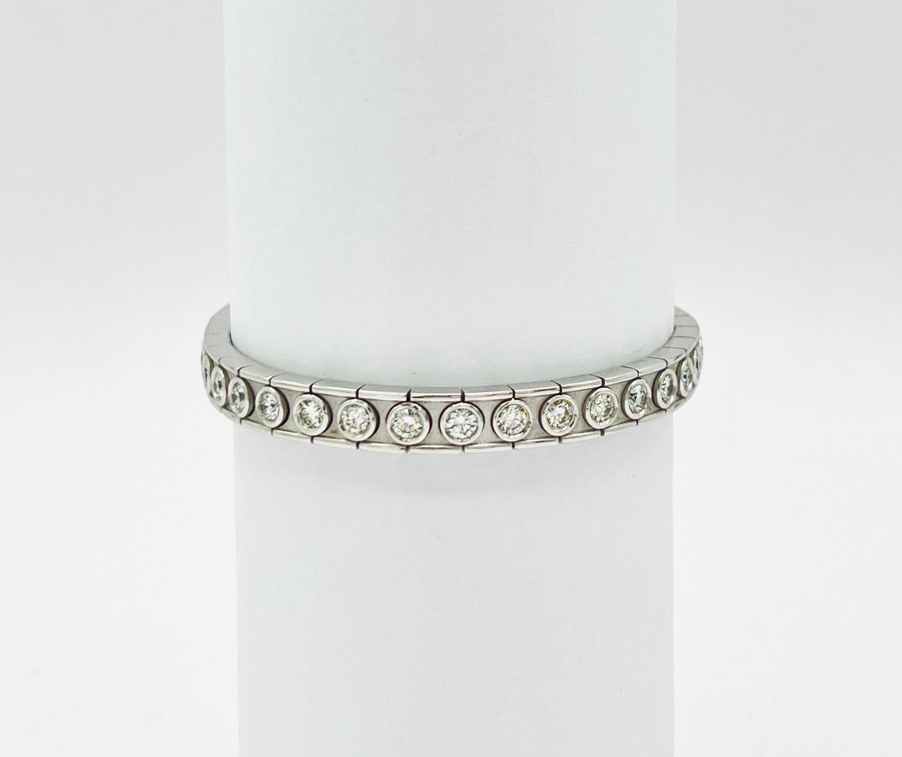 White Diamond Round Bracelet in 18K White Gold For Sale 2