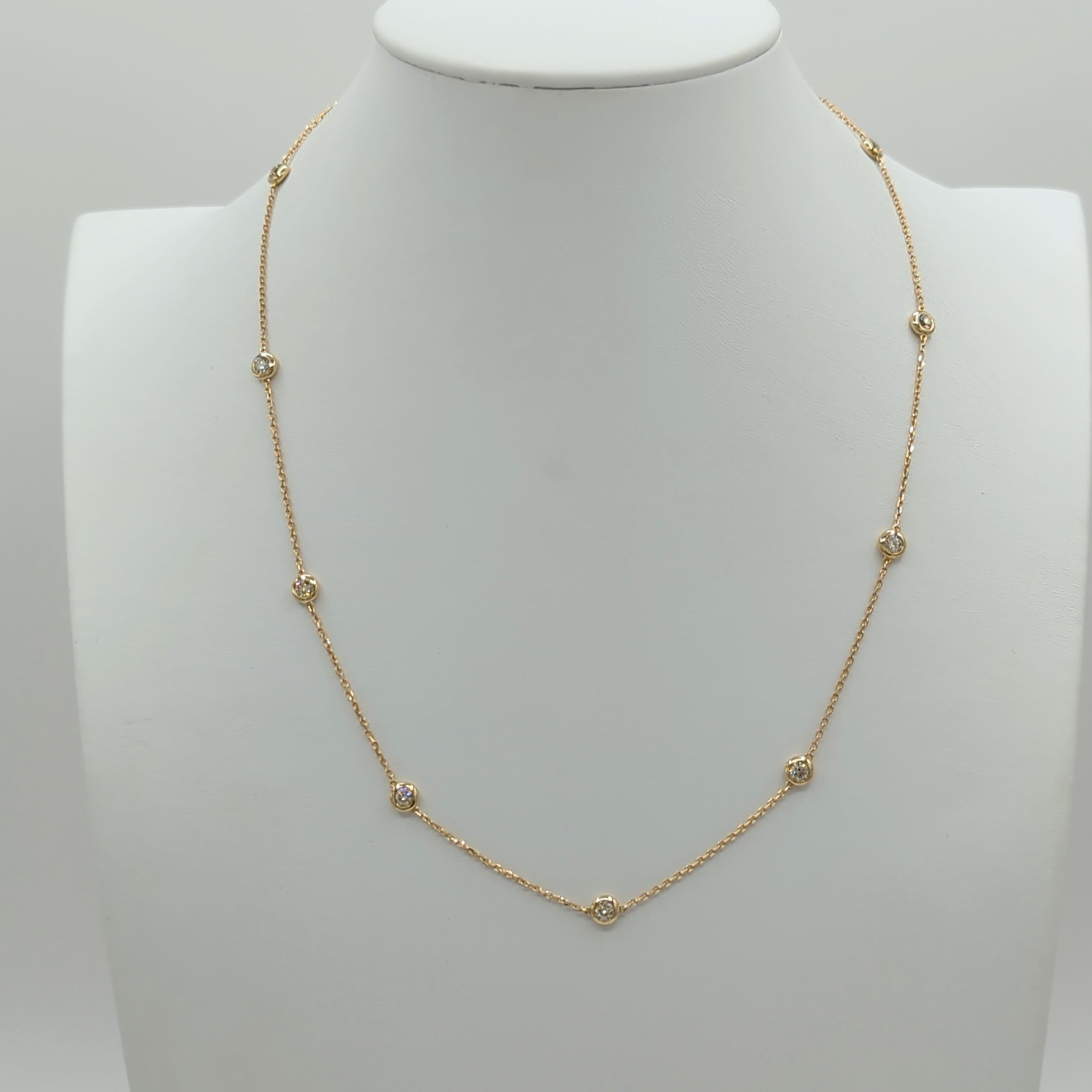 White Diamond Round Chain Necklace in 14K Yellow Gold In New Condition For Sale In Los Angeles, CA