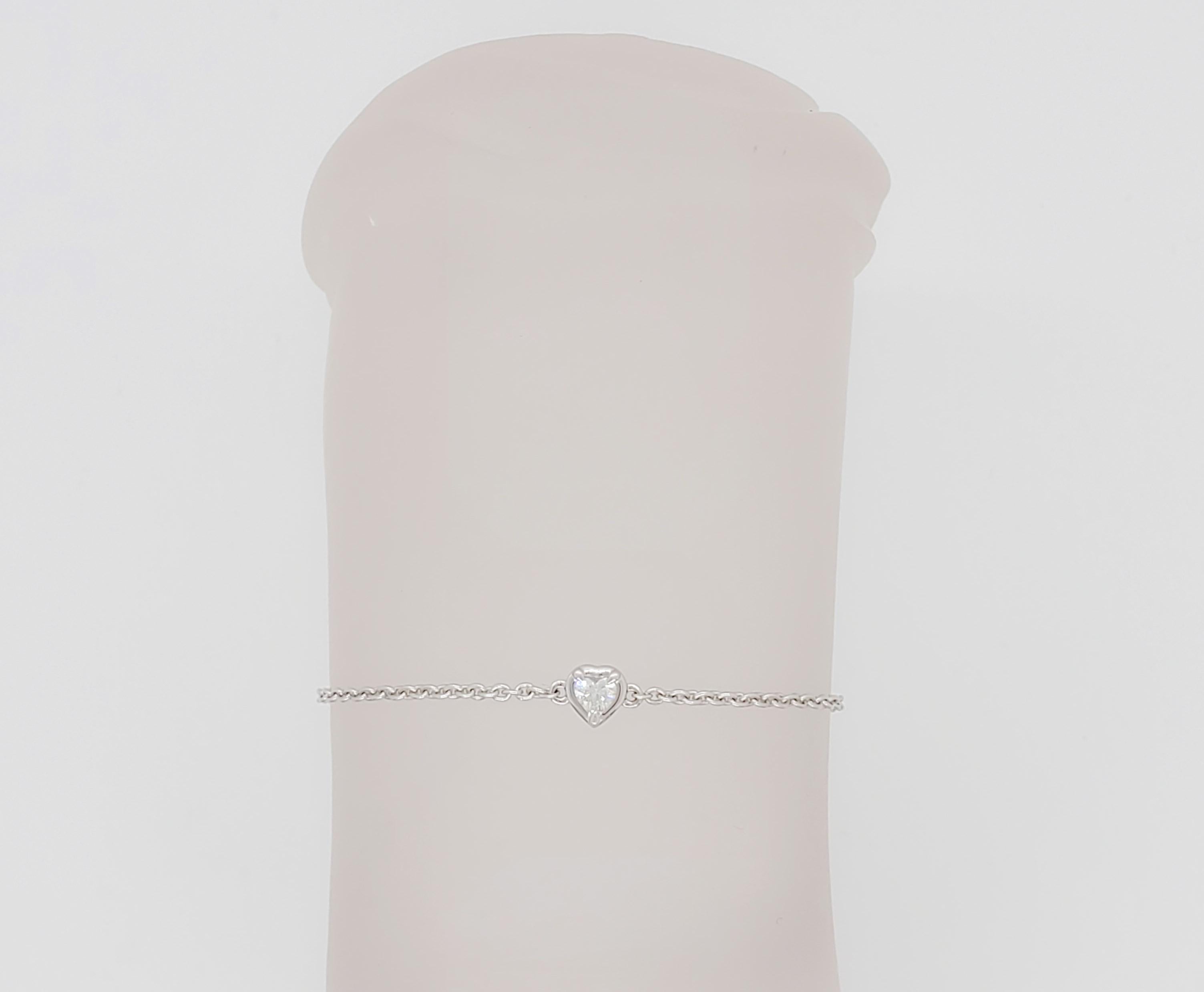 Heart Cut White Diamond Round Cut Chain Bracelet in 18k White Gold For Sale
