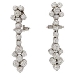 Boucles d'oreilles pendantes en or blanc 18 carats et diamants blancs