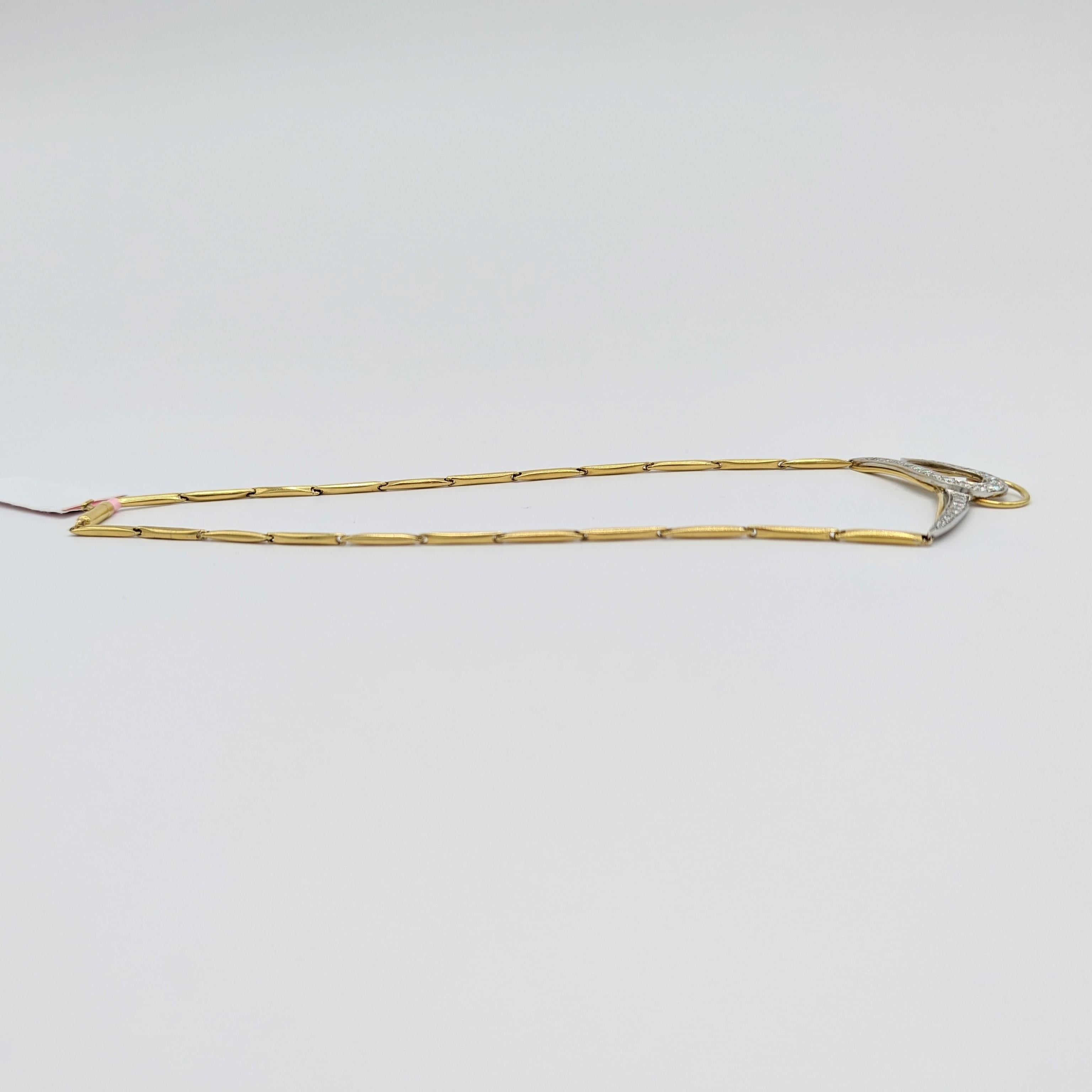 Collana con diamante bianco rotondo in oro 18 carati a due toni In condizioni Nuovo in vendita a Los Angeles, CA