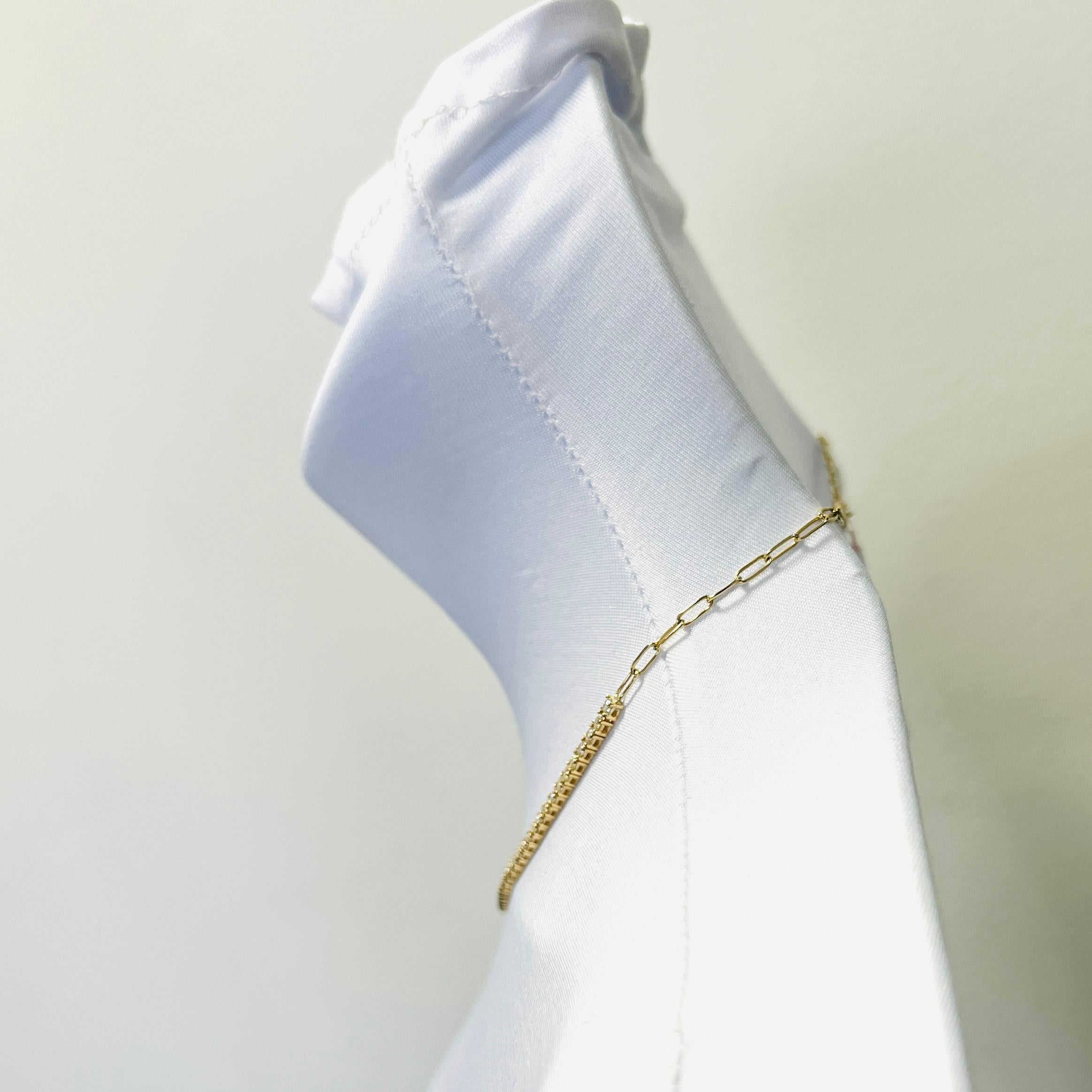 Collar de medio diamante blanco redondo y clip en oro amarillo de 14 quilates Corte redondo en venta