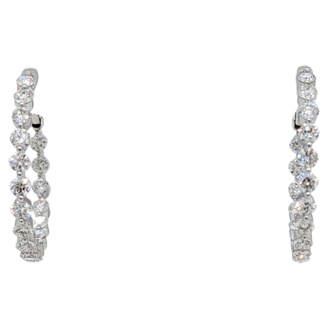 Weißer Diamant Rund In & Out Hoops in 18K Weißgold für Damen oder Herren im Angebot