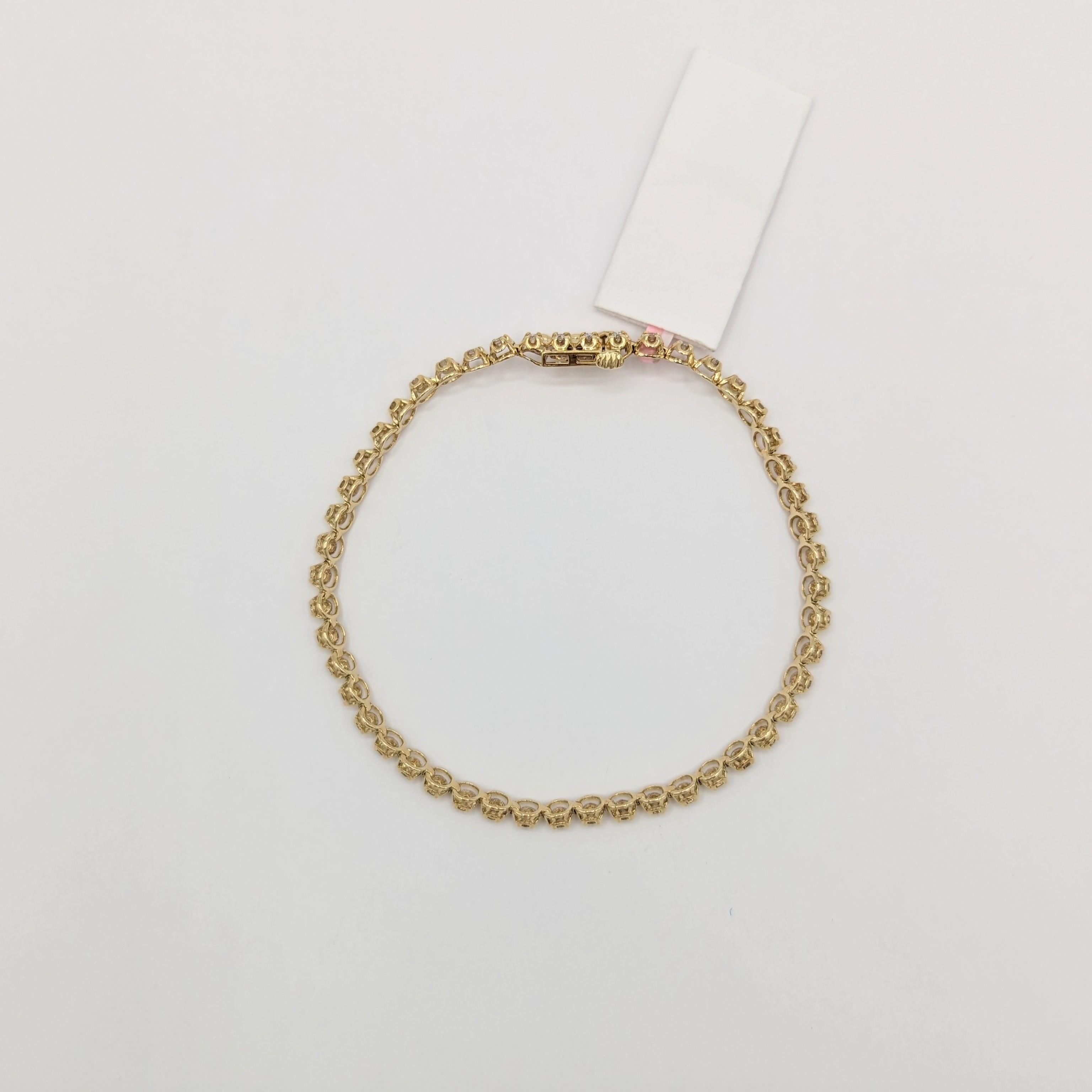 Women's or Men's White Diamond Round Link Bracelet in 14K Yellow Gold For Sale