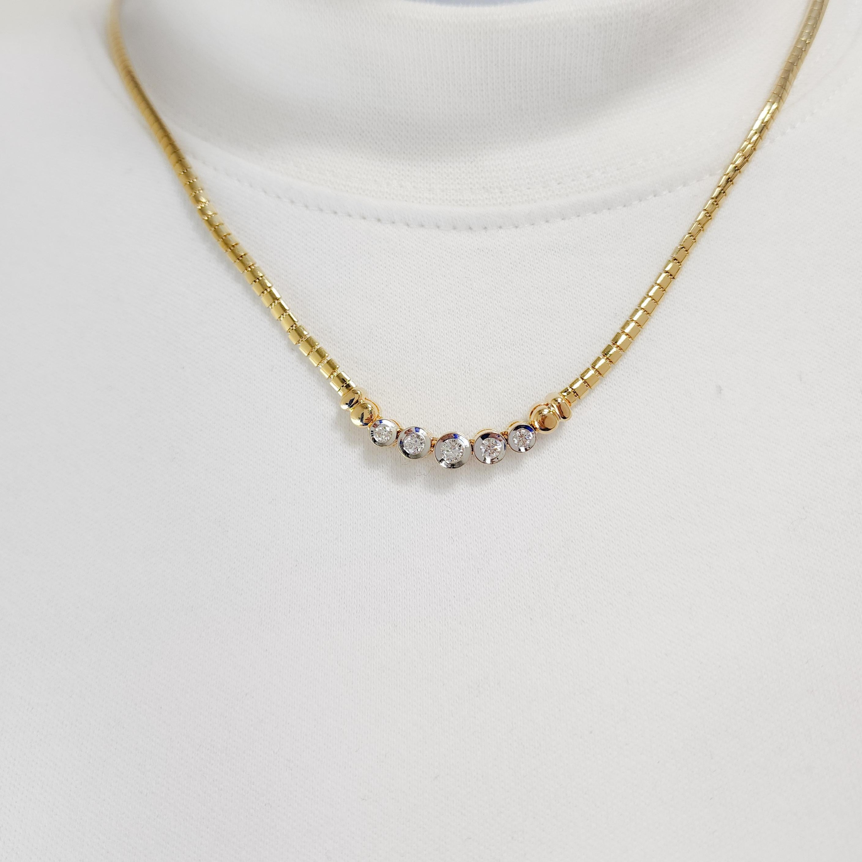 Round Cut White Diamond Round Necklace in 14k Yellow Gold For Sale