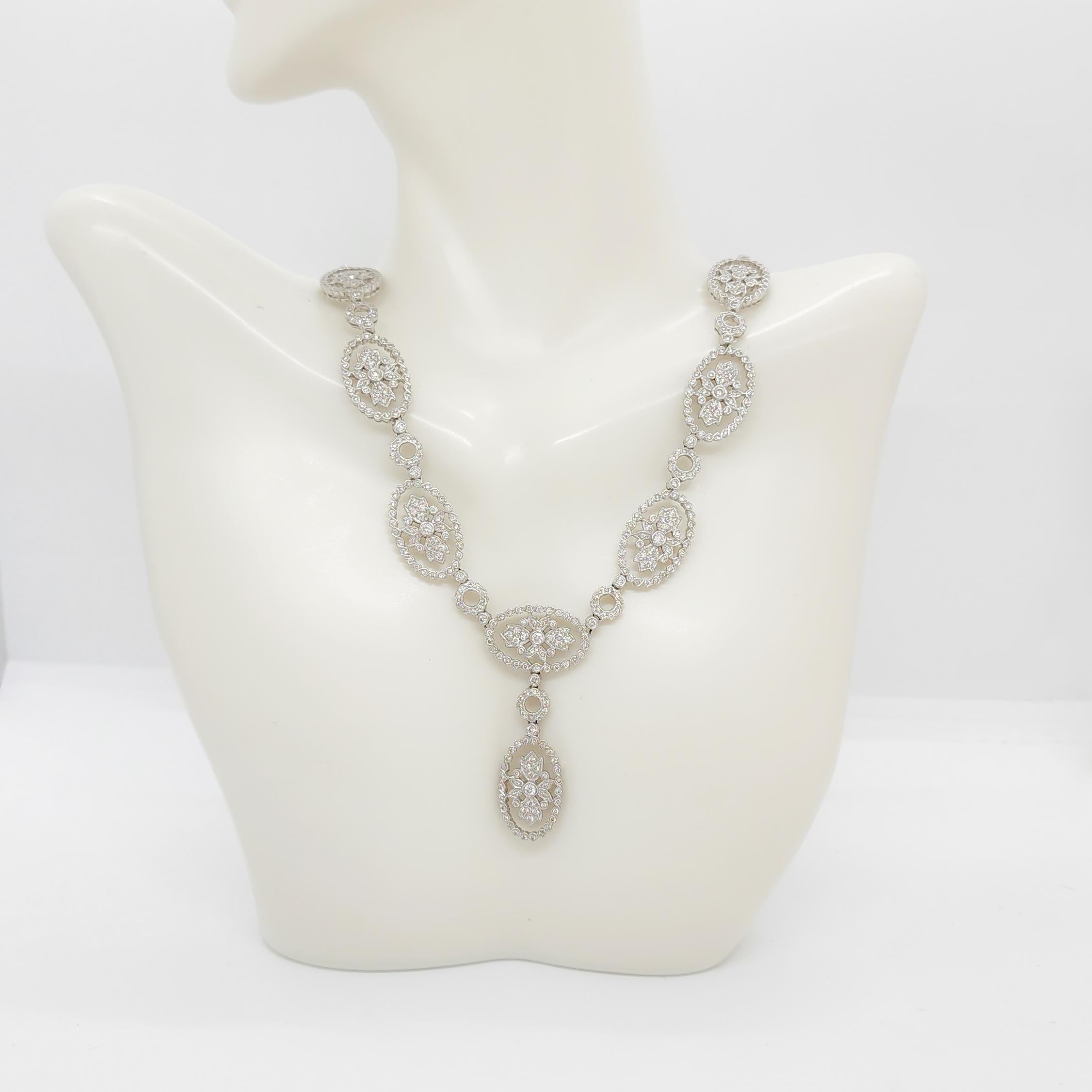 Round Cut White Diamond Round Necklace in 18k White Gold For Sale