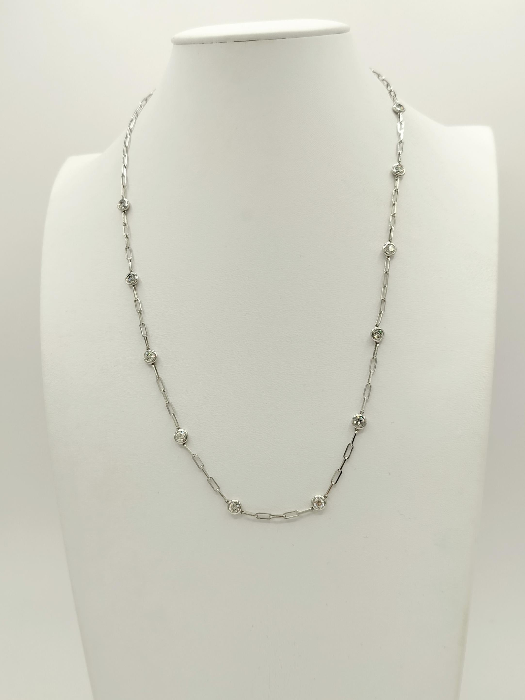 Collar con clip redondo de diamantes blancos en oro blanco de 14 quilates en Nuevo estado para la venta en Los Angeles, CA