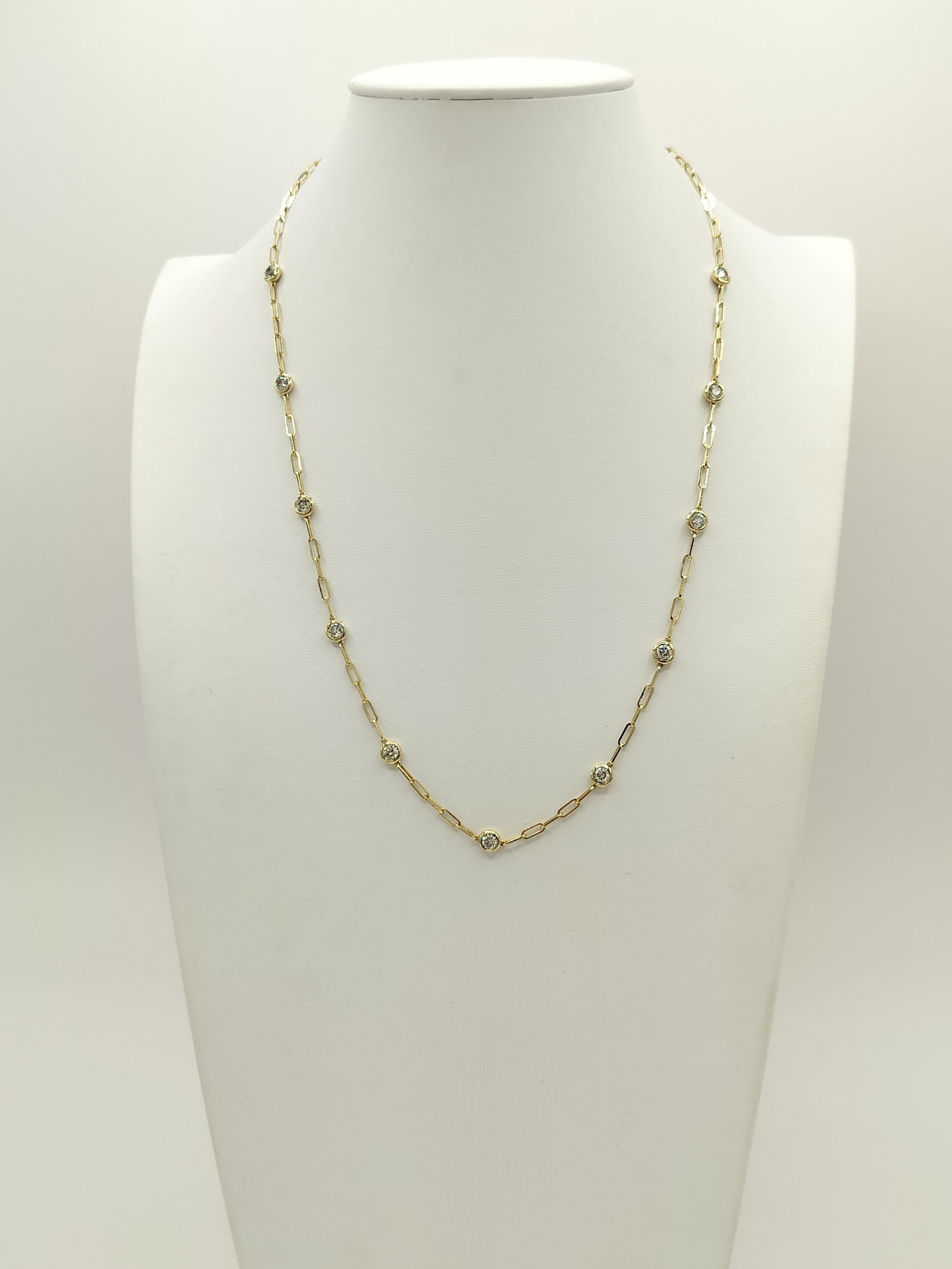 White Diamond Round Paper Clip Necklace in 14K Yellow Gold In New Condition For Sale In Los Angeles, CA