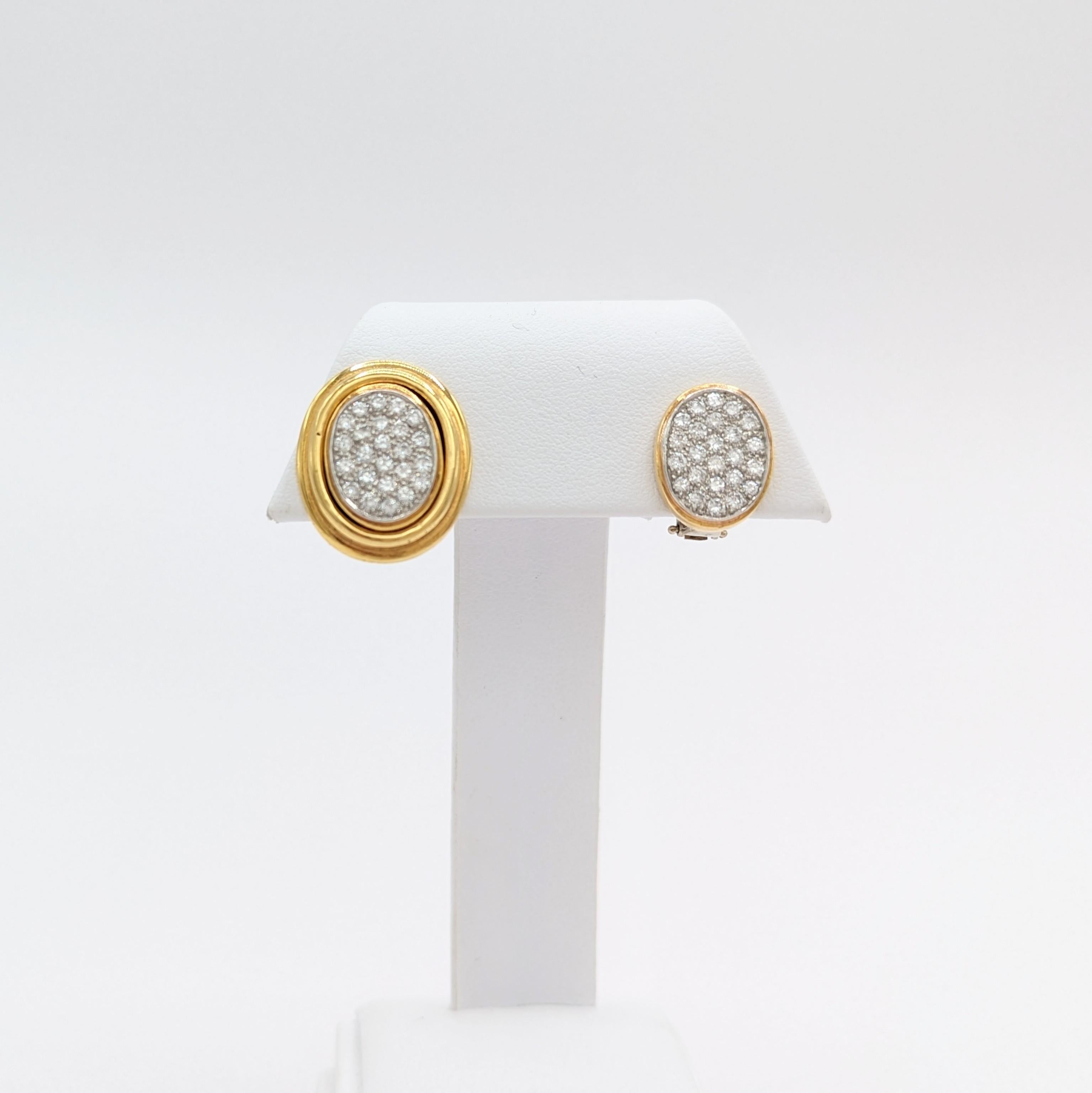 White Diamond Round Pave Detachable Clip On Earrings in 18K Yellow Gold In New Condition For Sale In Los Angeles, CA