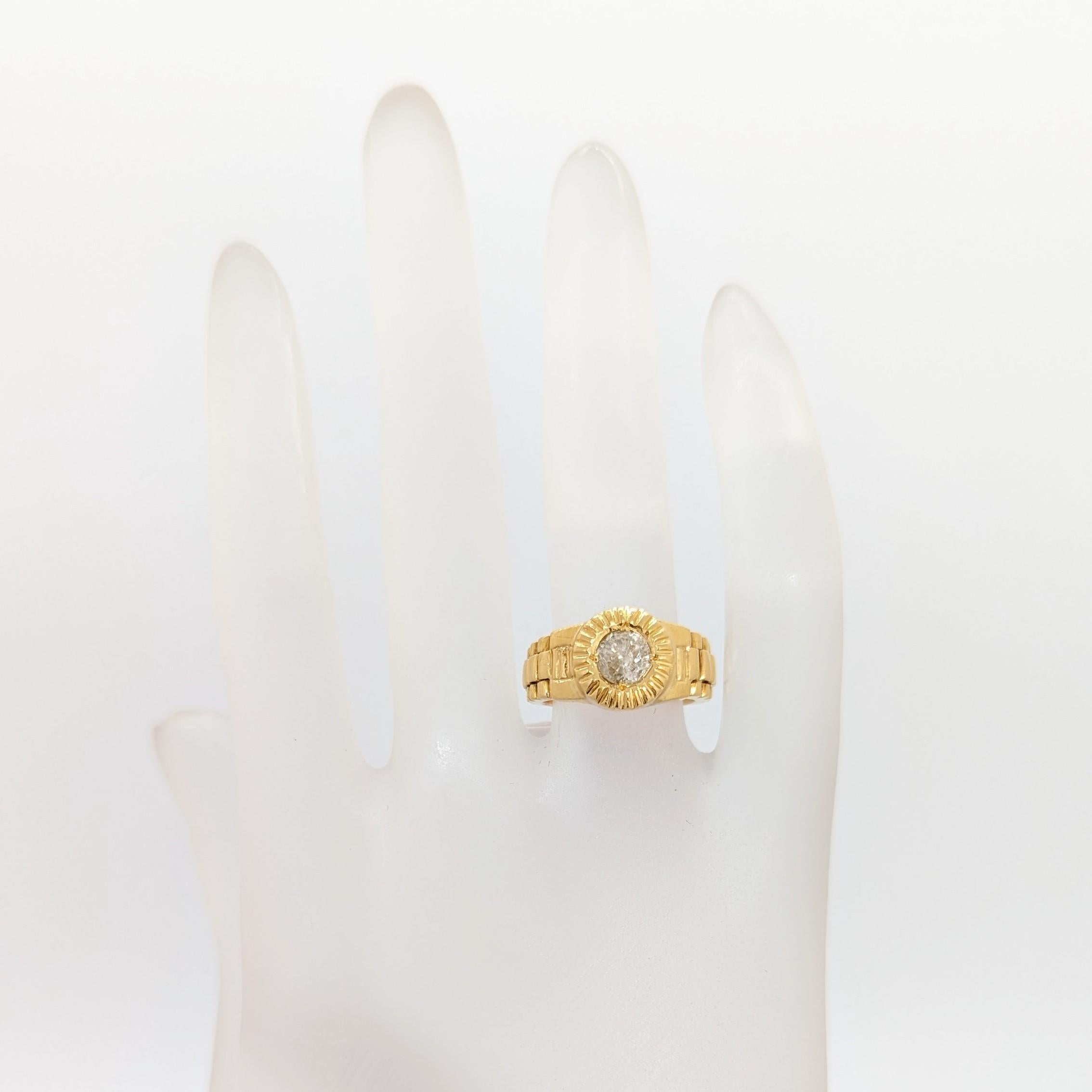 Runder Ring mit weißem Diamanten aus 14 Karat Gelbgold (Rundschliff) im Angebot