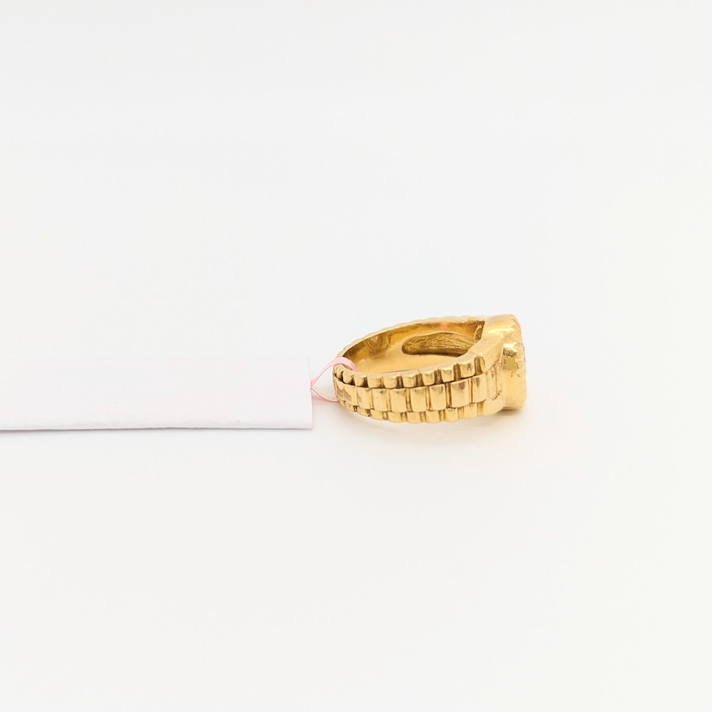 Runder Ring mit weißem Diamanten aus 14 Karat Gelbgold für Damen oder Herren im Angebot