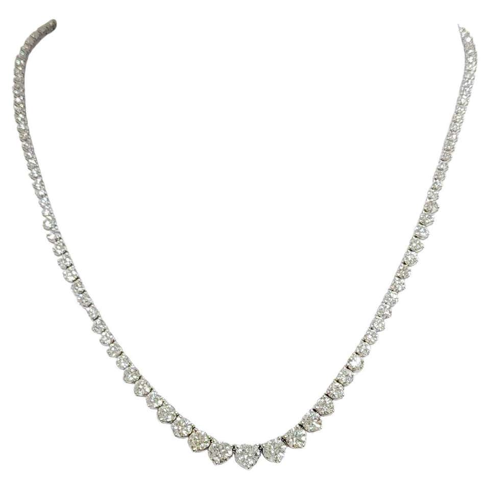 Roaring riviera white necklace Clearance