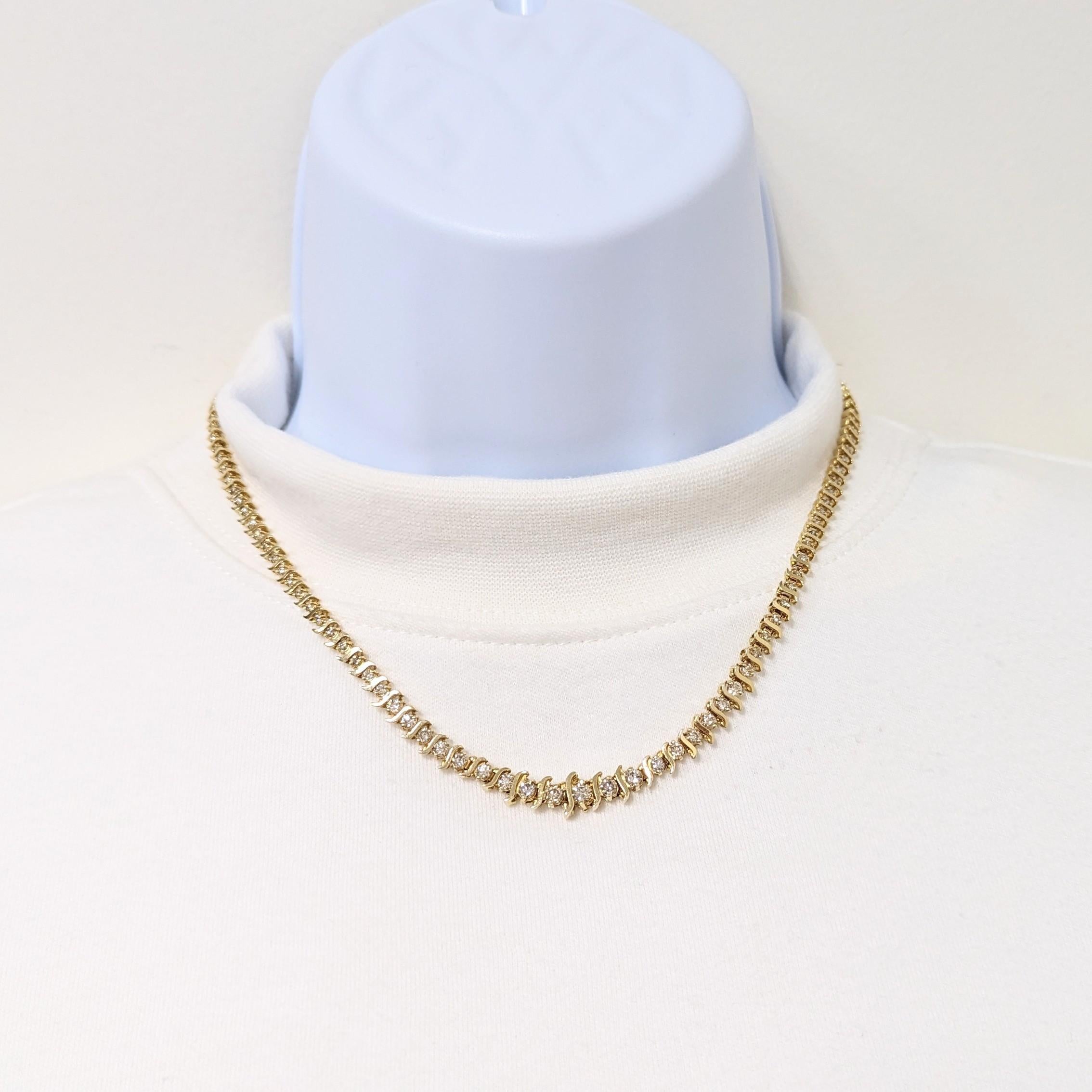 Wunderschöne runde Halskette mit 4,00 kt. weißen Diamanten.  Handgefertigt in 14k Gelbgold.  Die Länge beträgt 16,5