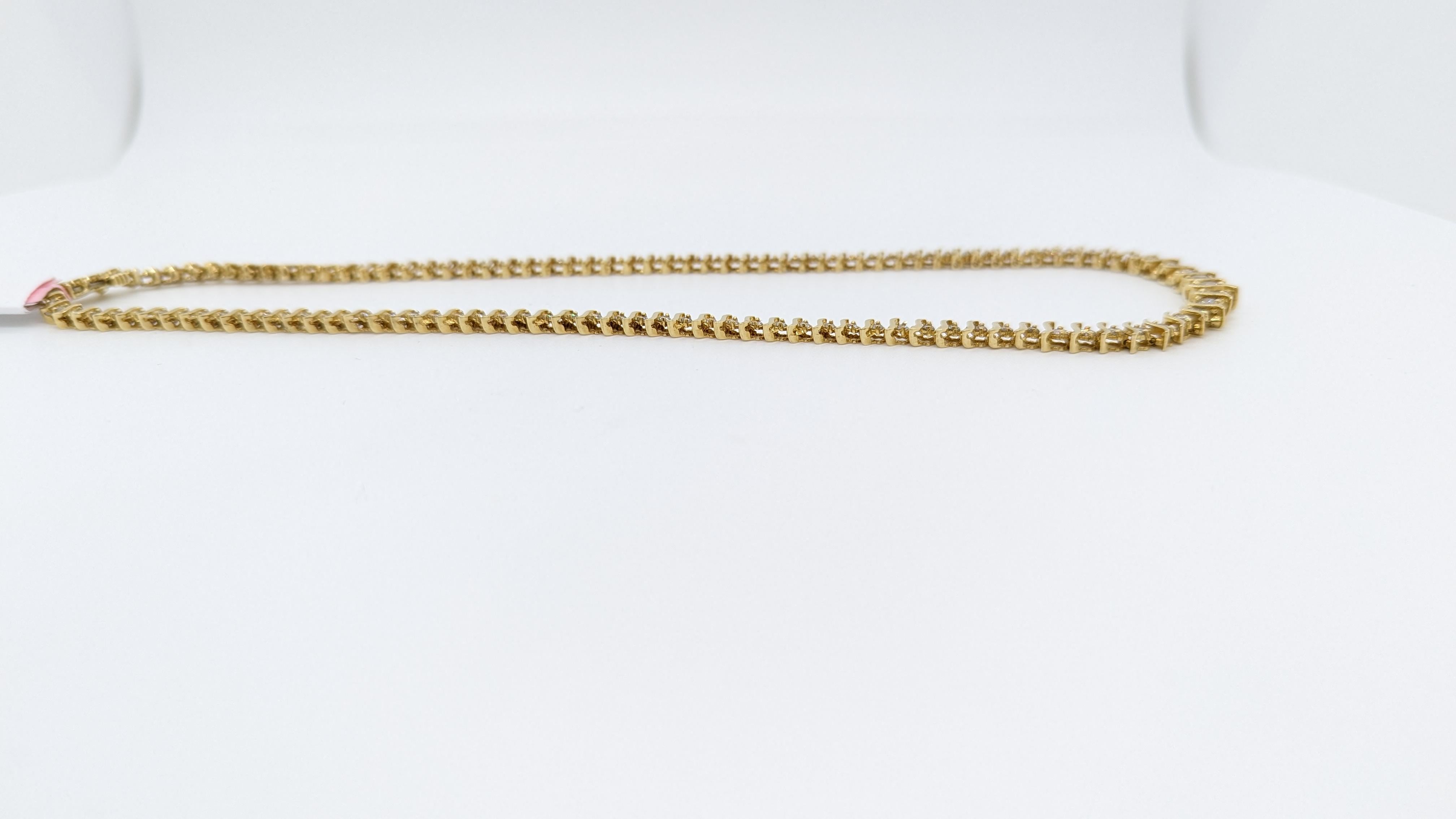 White Diamond Round S-Links Necklace in 14K Yellow Gold In New Condition For Sale In Los Angeles, CA