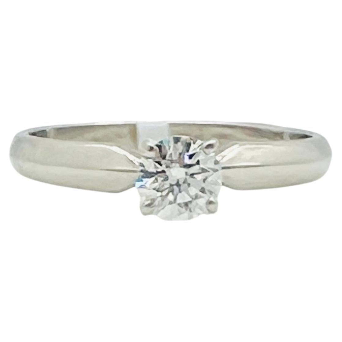 White Diamond Round Solitaire Ring in Platinum