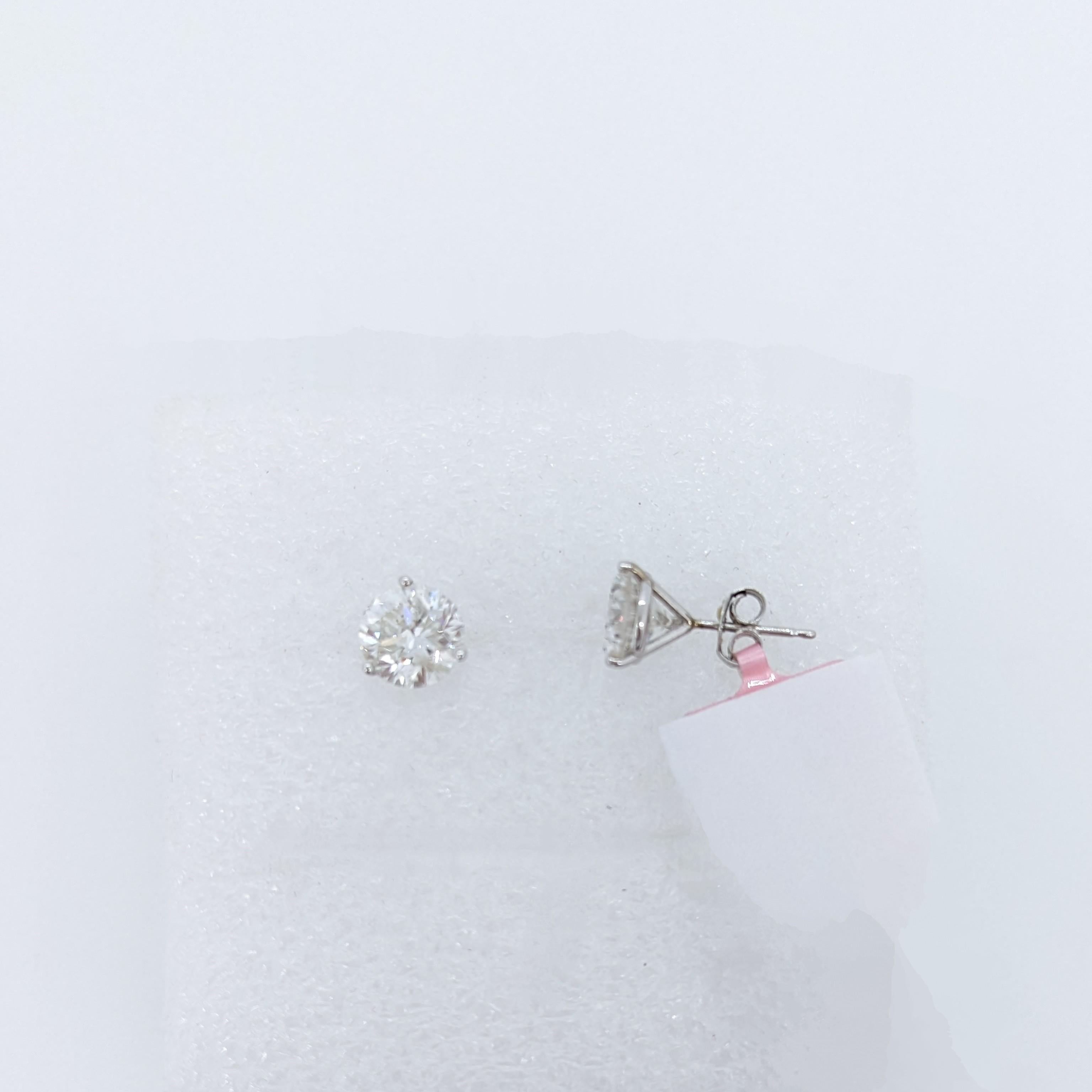 Women's or Men's White Diamond Round Stud Earrings in 18 Karat White Gold For Sale