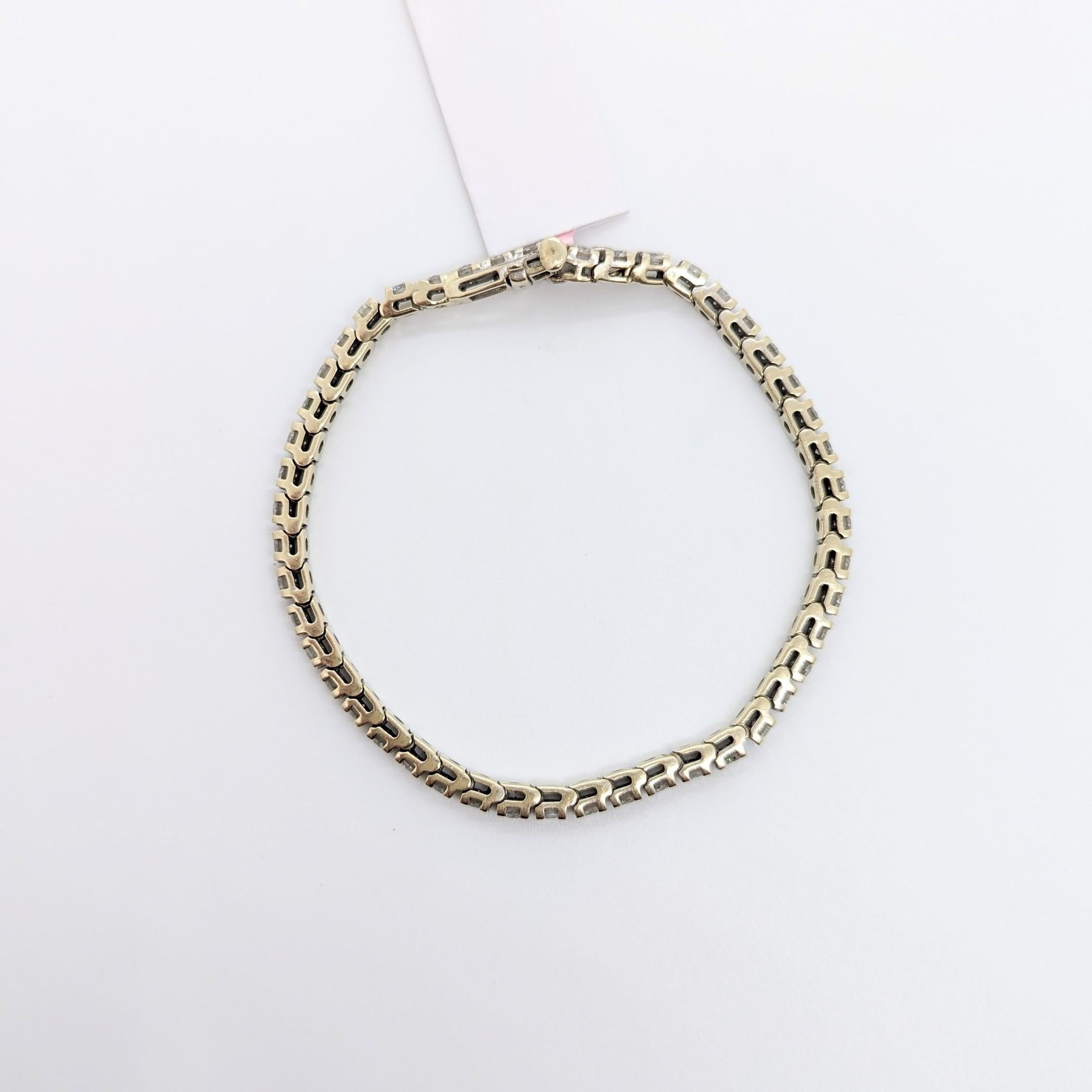 Bracelet tennis rond en or blanc 14 carats avec diamants blancs Unisexe en vente