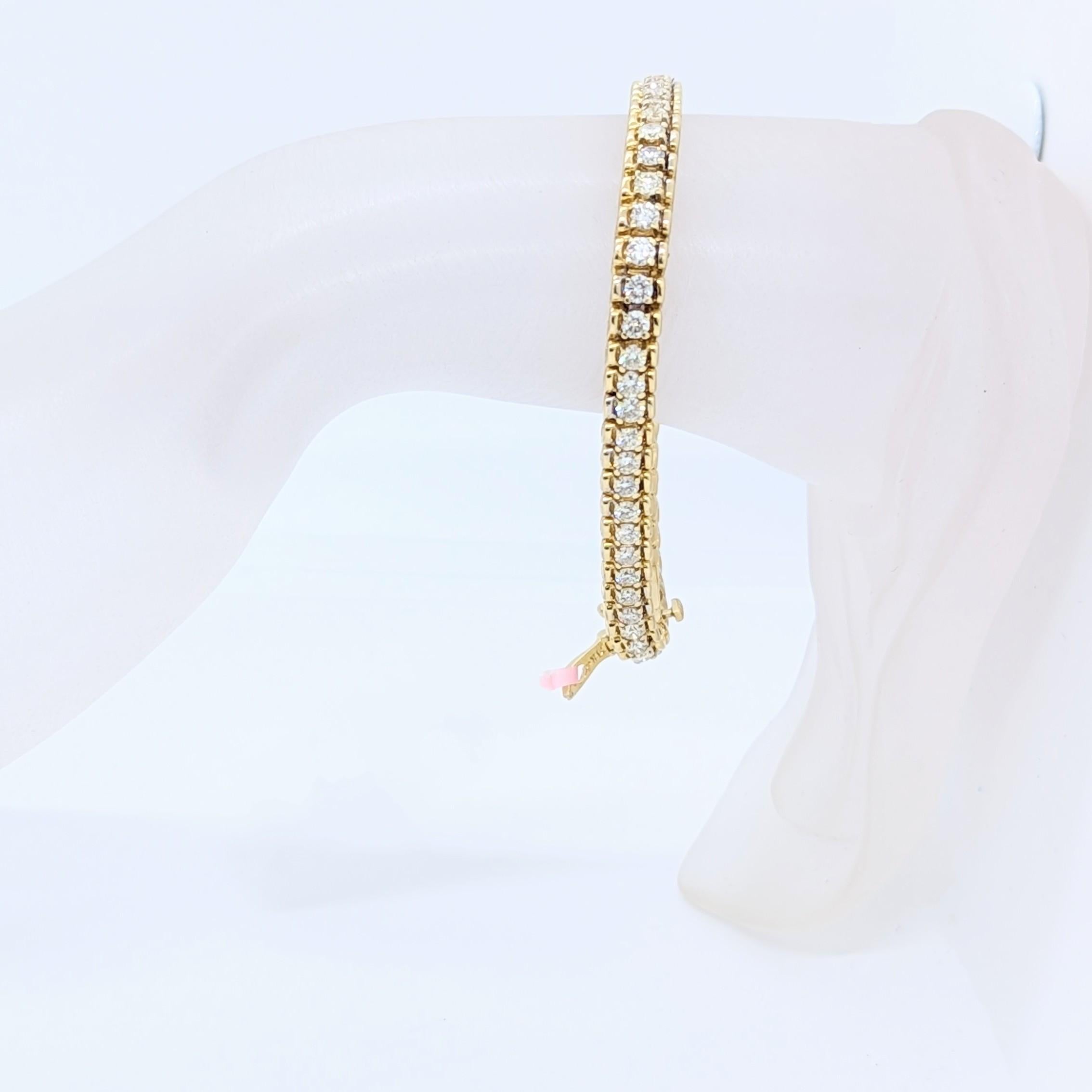 Taille ronde Bracelet tennis rond en or jaune 14 carats avec diamants blancs en vente