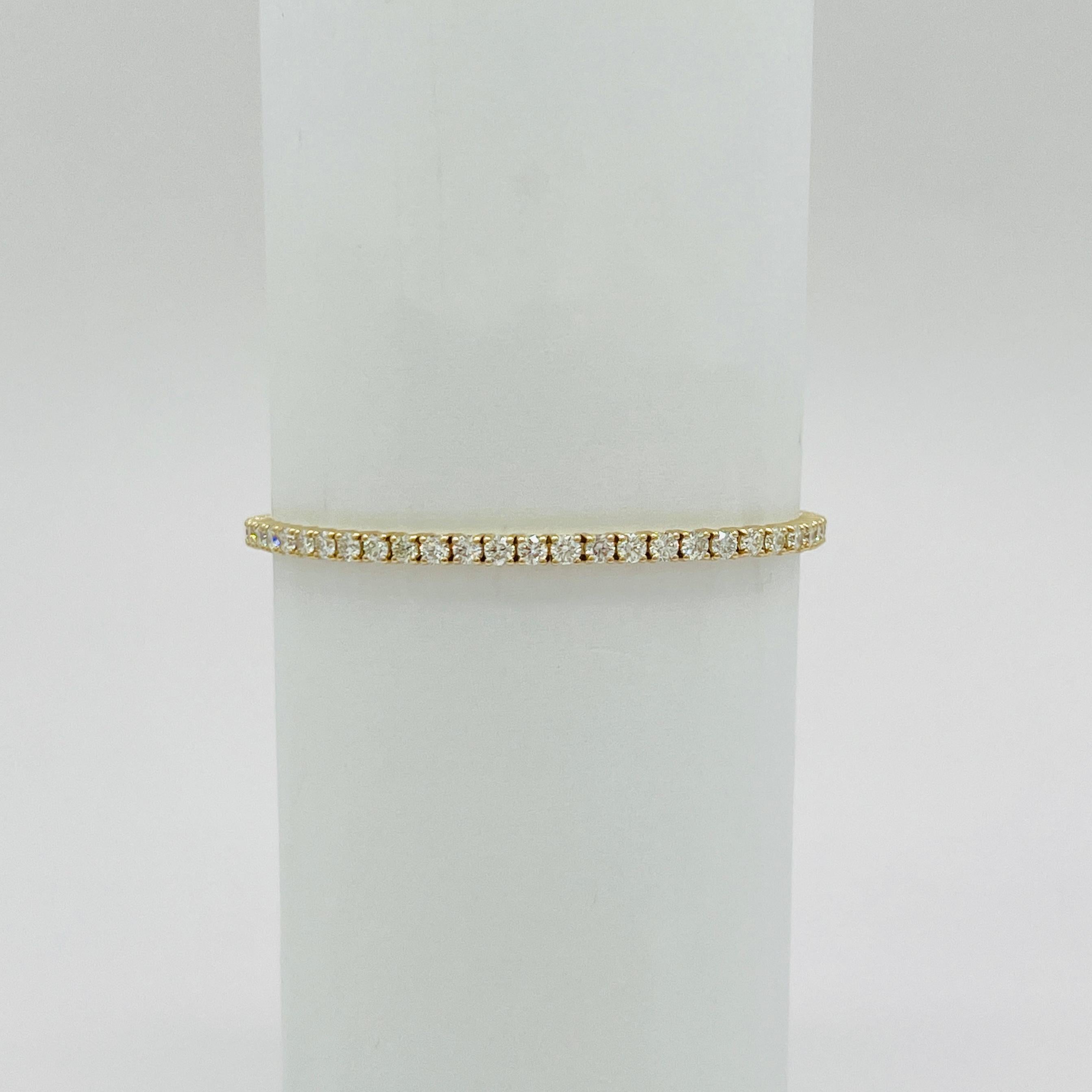 Round Cut White Diamond Round Tennis Bracelet in 14K Yellow Gold For Sale