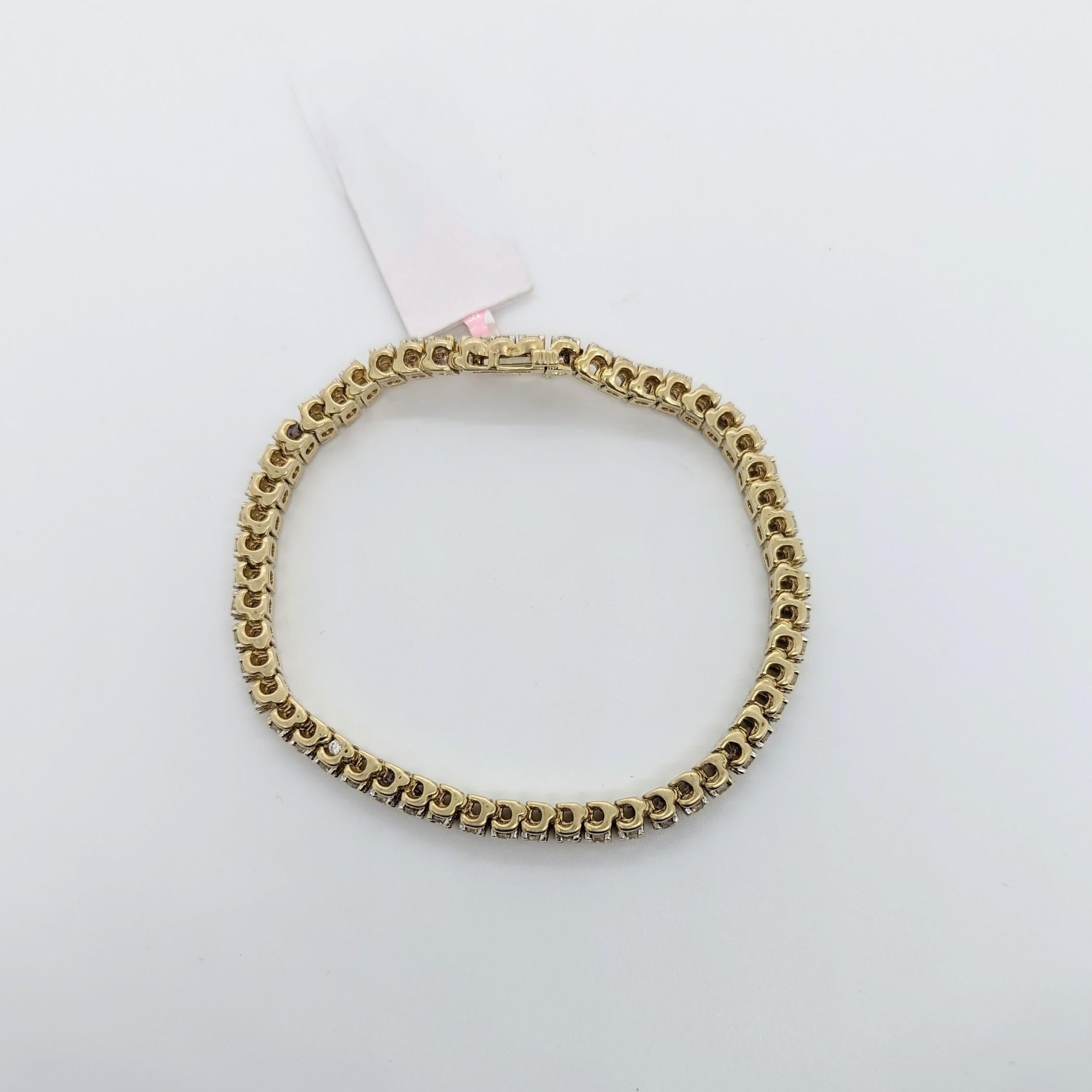 White Diamond Round Tennis Bracelet in 14K Yellow Gold In New Condition For Sale In Los Angeles, CA