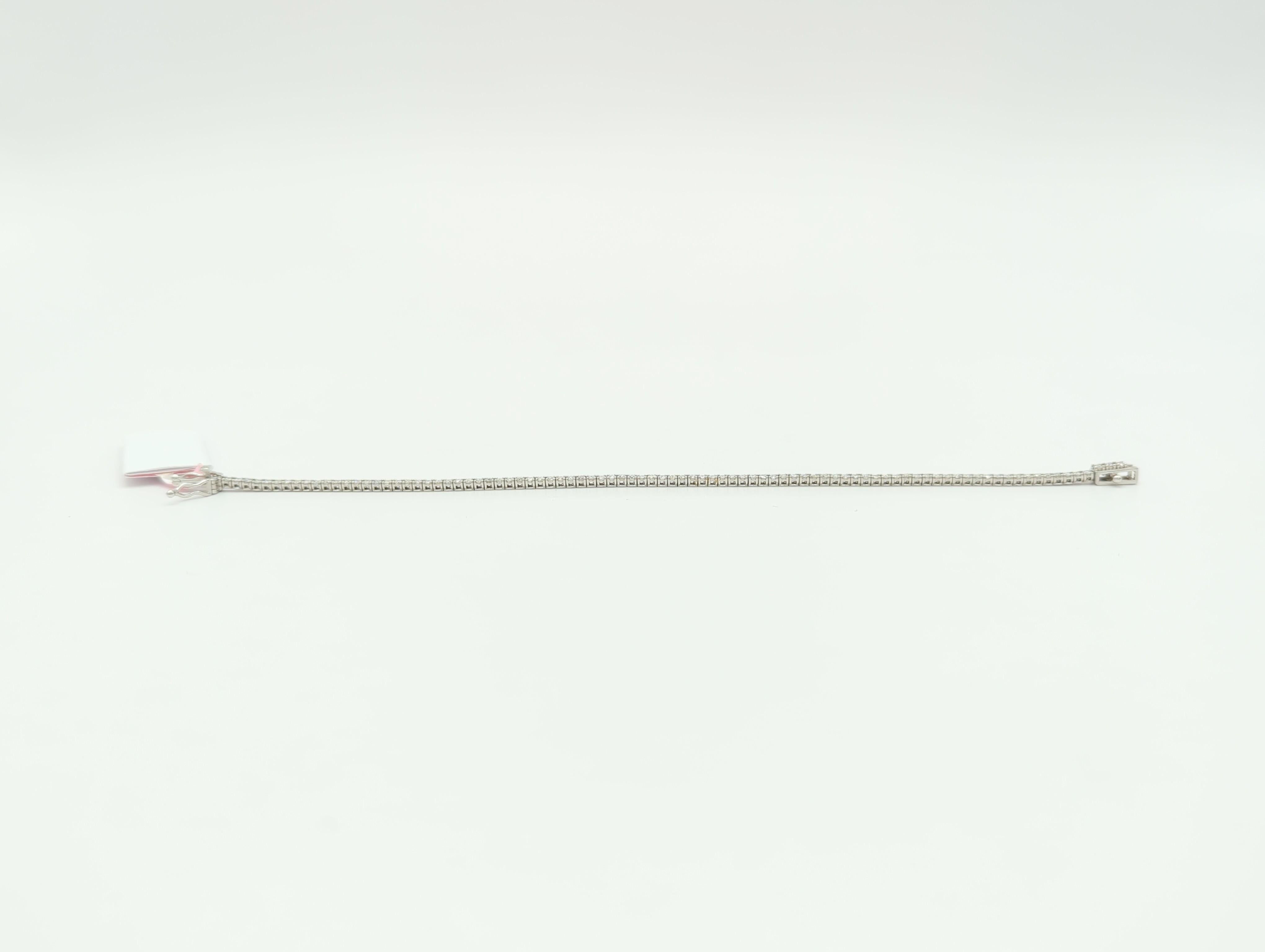 Rundes Tennisarmband aus 18 Karat Weißgold mit weißen Diamanten 2