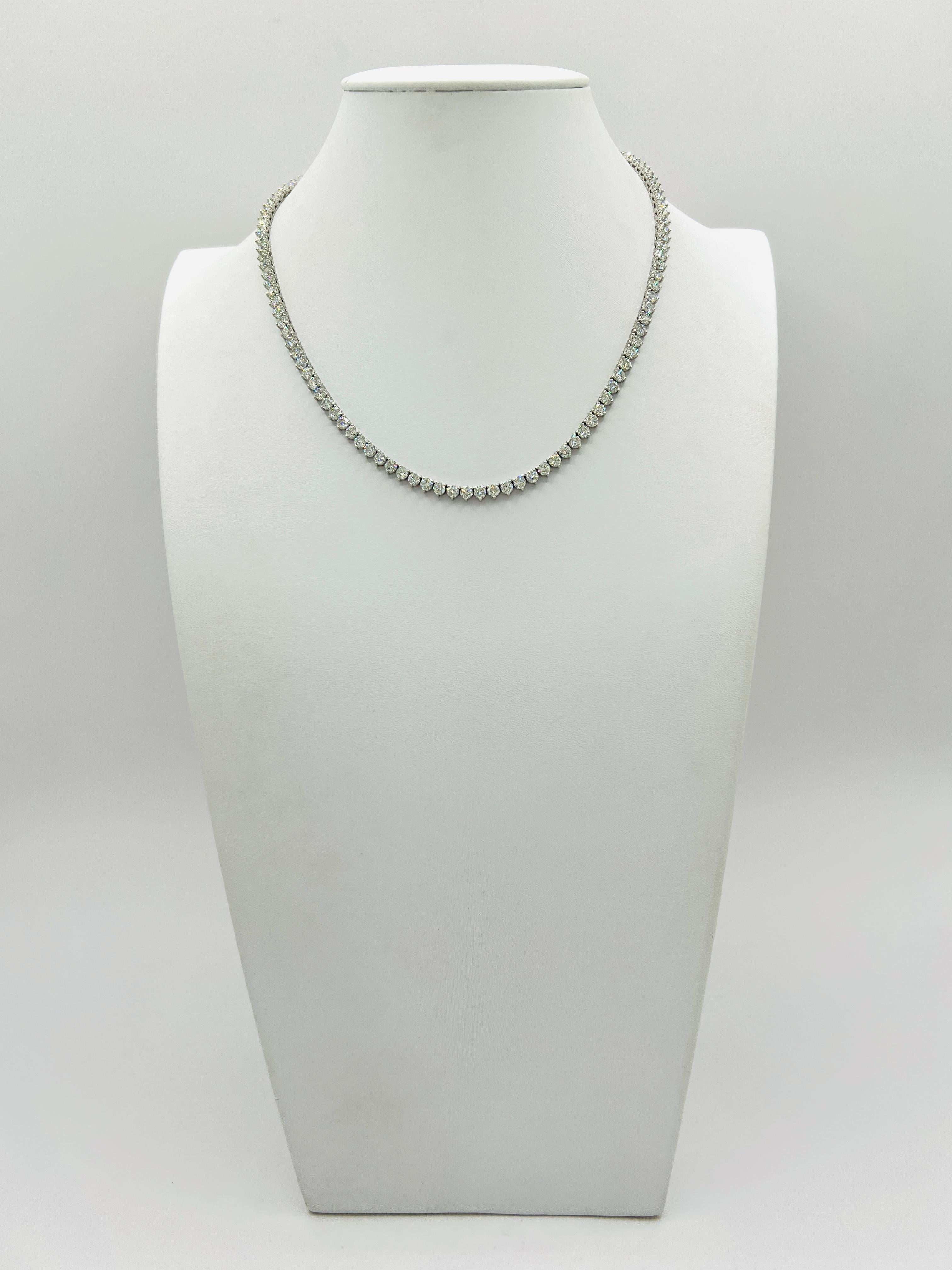 White Diamond Round Tennis Necklace in 14K White Gold For Sale 1