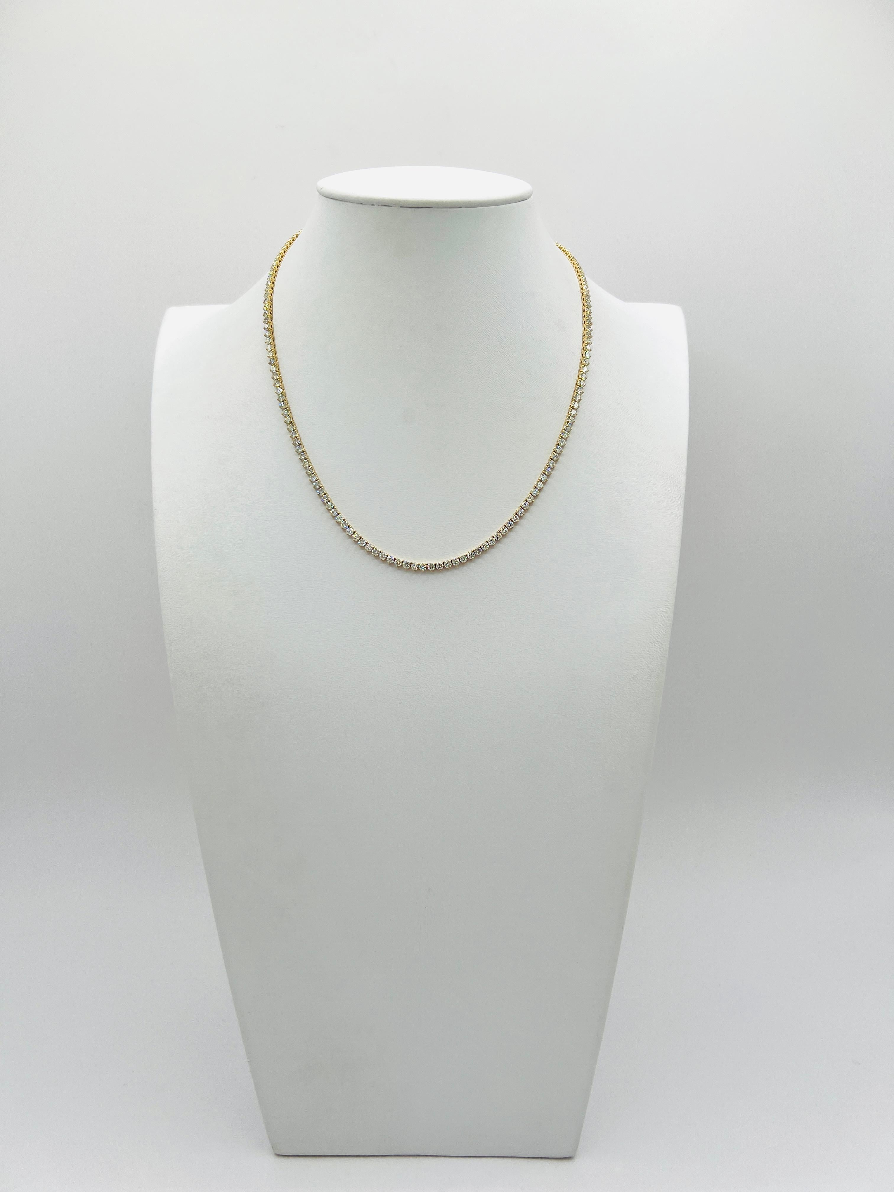 Round Cut White Diamond Round Tennis Necklace in 14K Yellow Gold For Sale