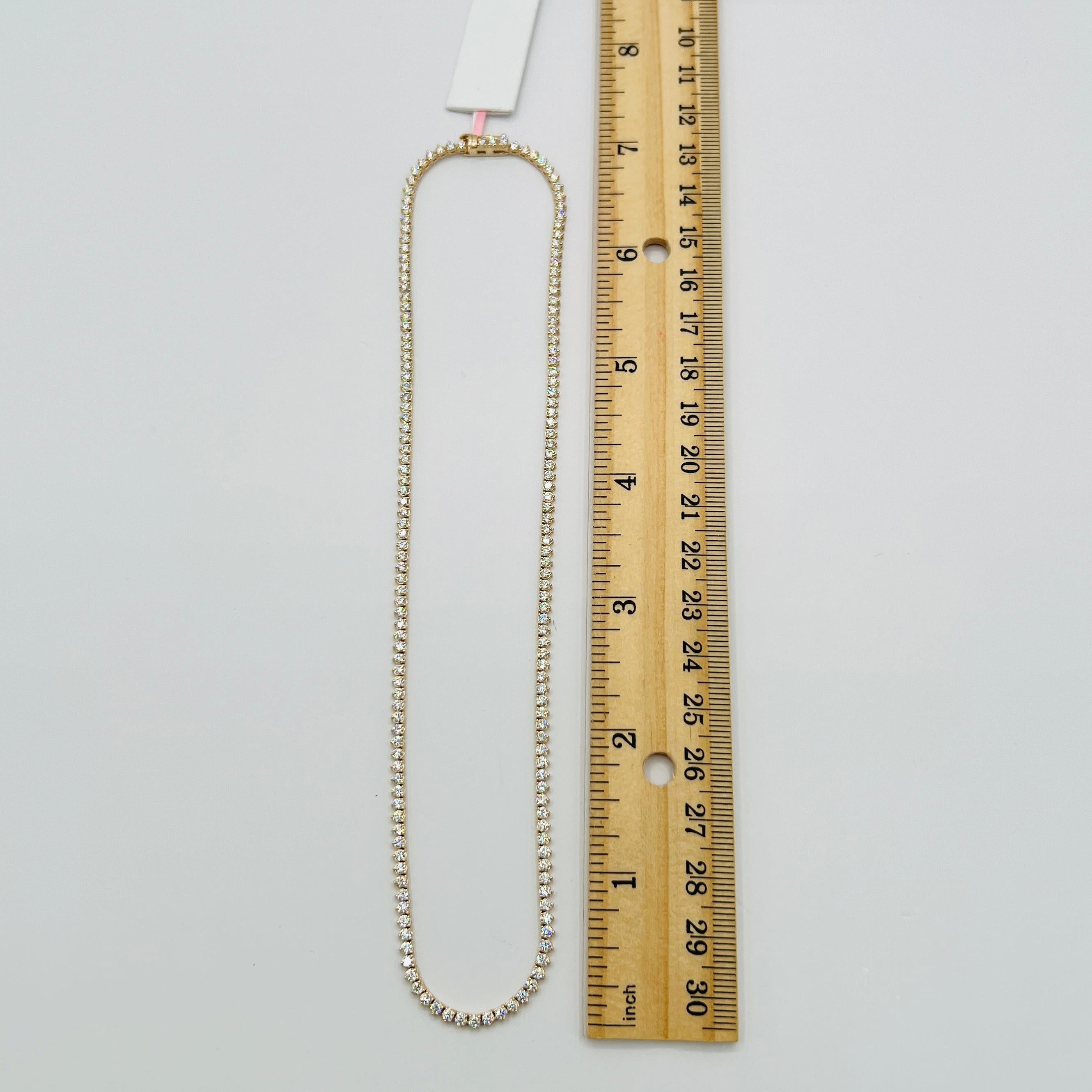 Collier tennis rond en or jaune 14 carats avec diamants blancs en vente 3