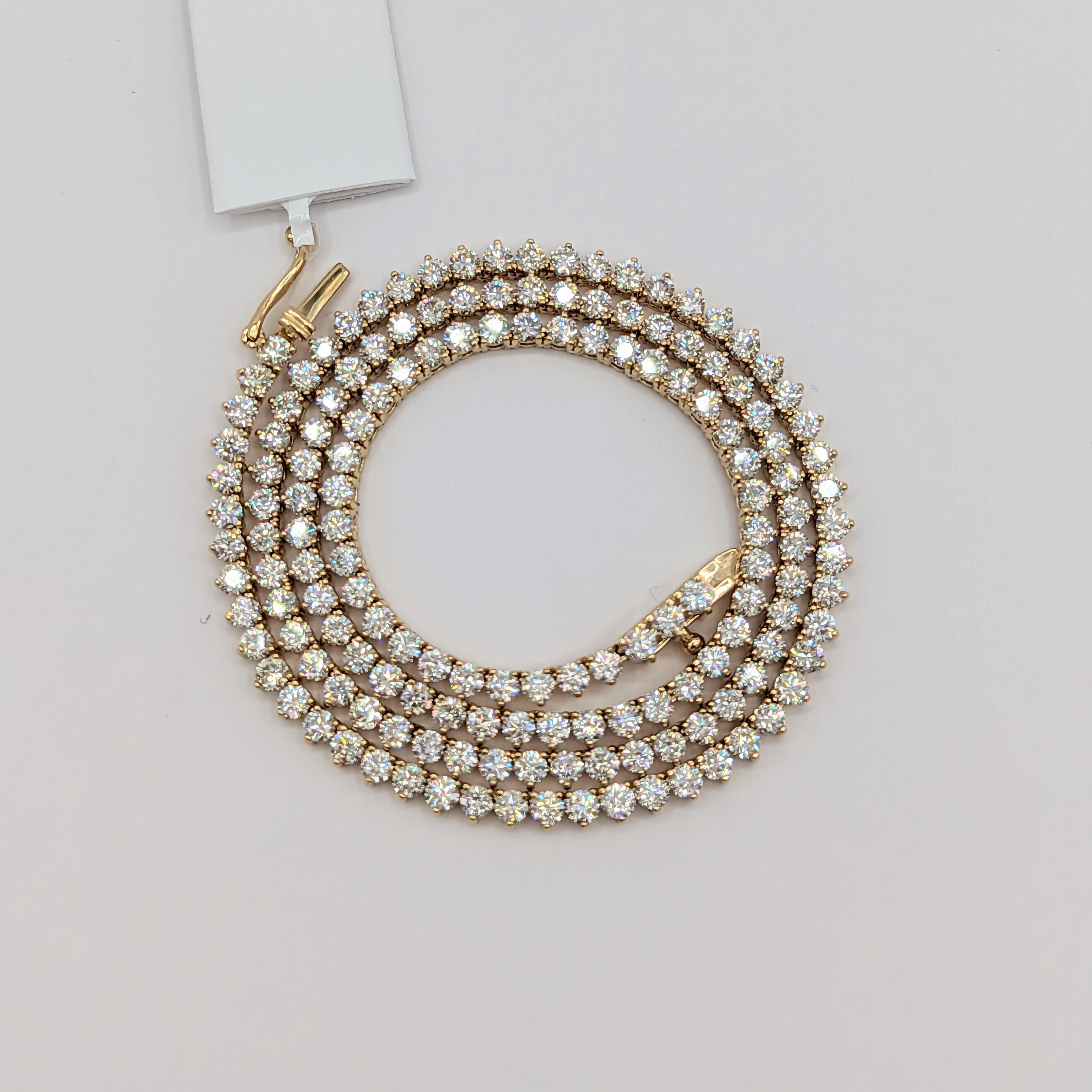 White Diamond Round Tennis Necklace in Yellow Gold For Sale 1