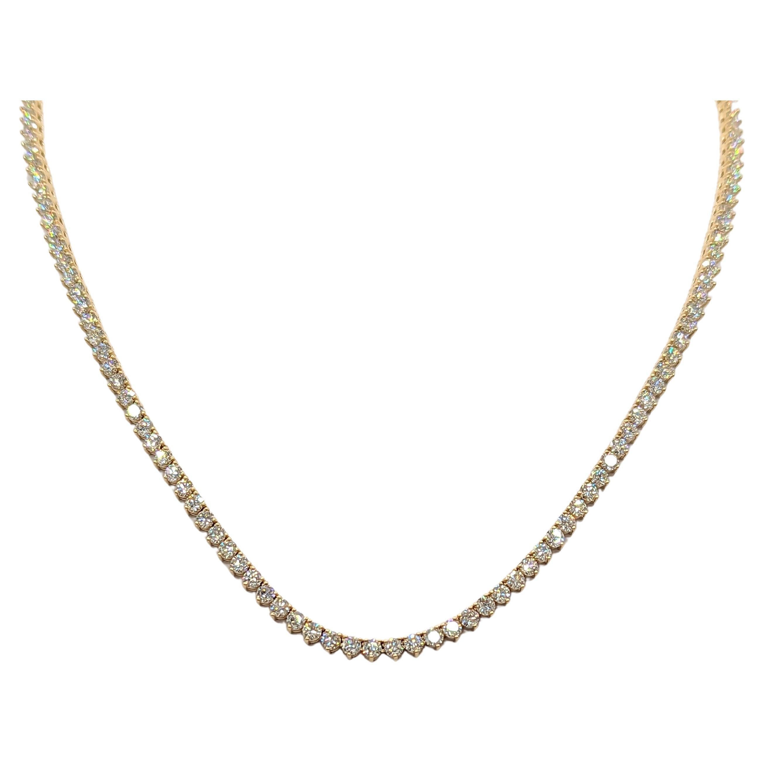  White Diamond Round Tennis Necklace in Yellow Gold For Sale