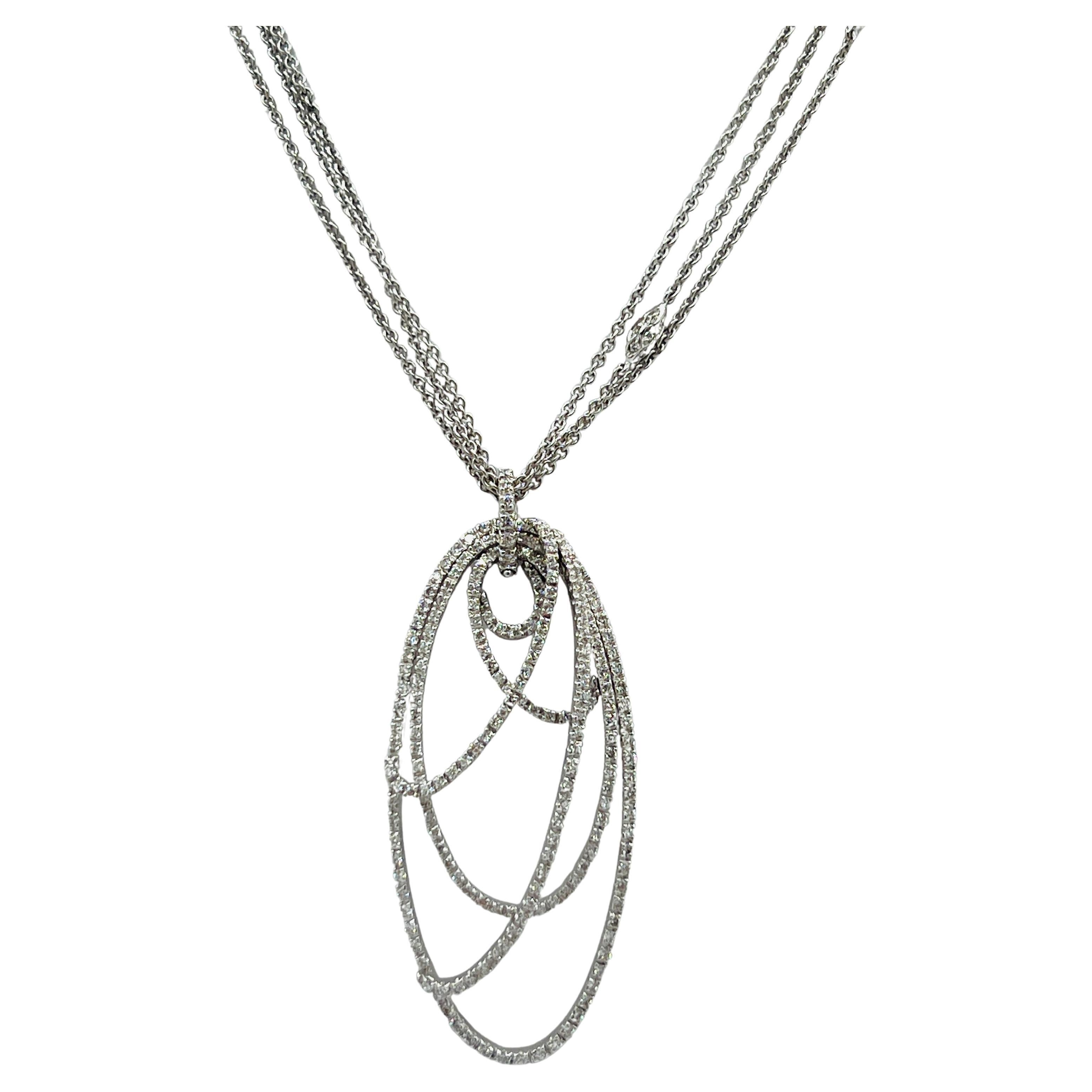 Collana a catena tripla con diamanti bianchi in oro bianco 18 carati