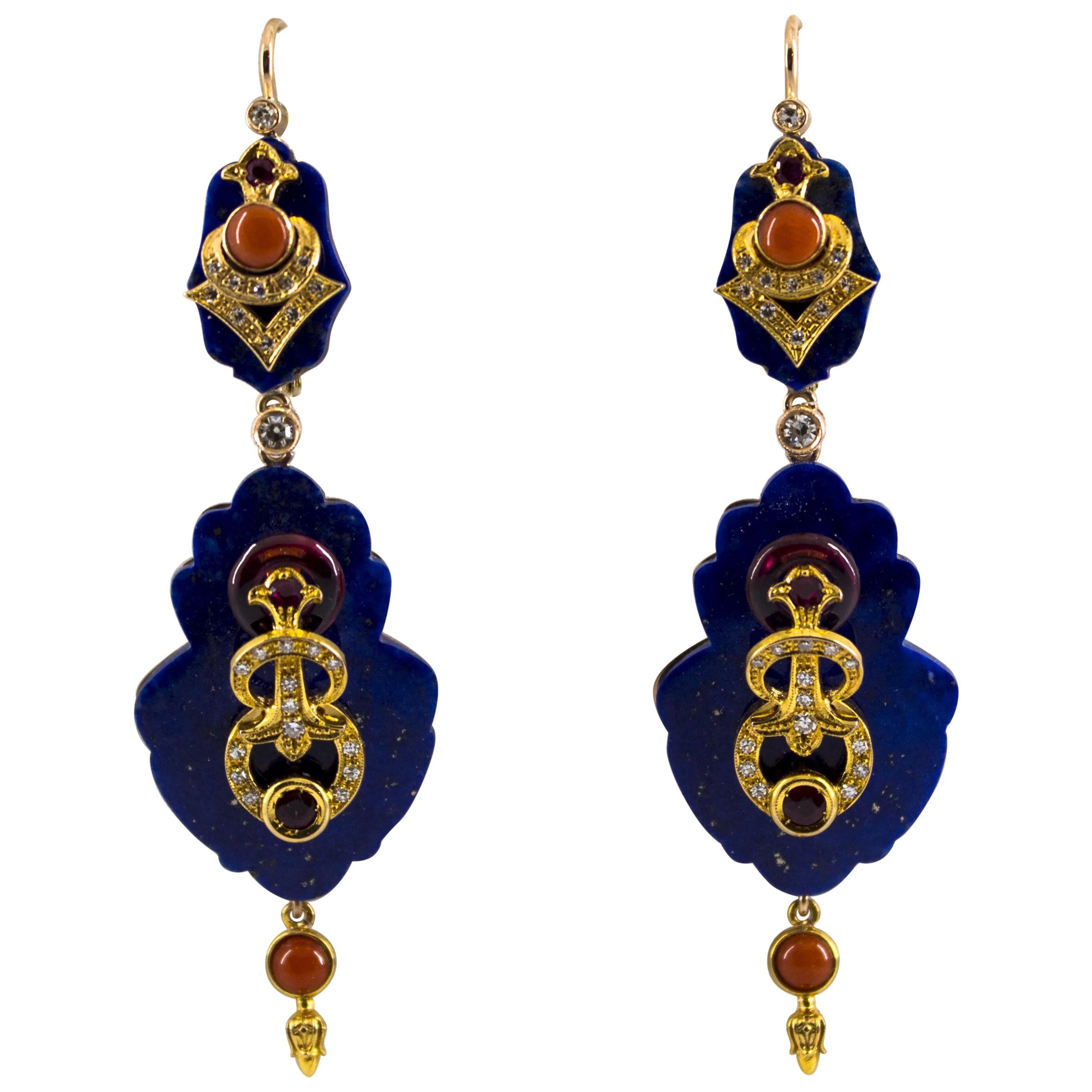 Boucles d'oreilles à levier en or jaune avec diamants blancs, rubis, améthyste, corail et lapis