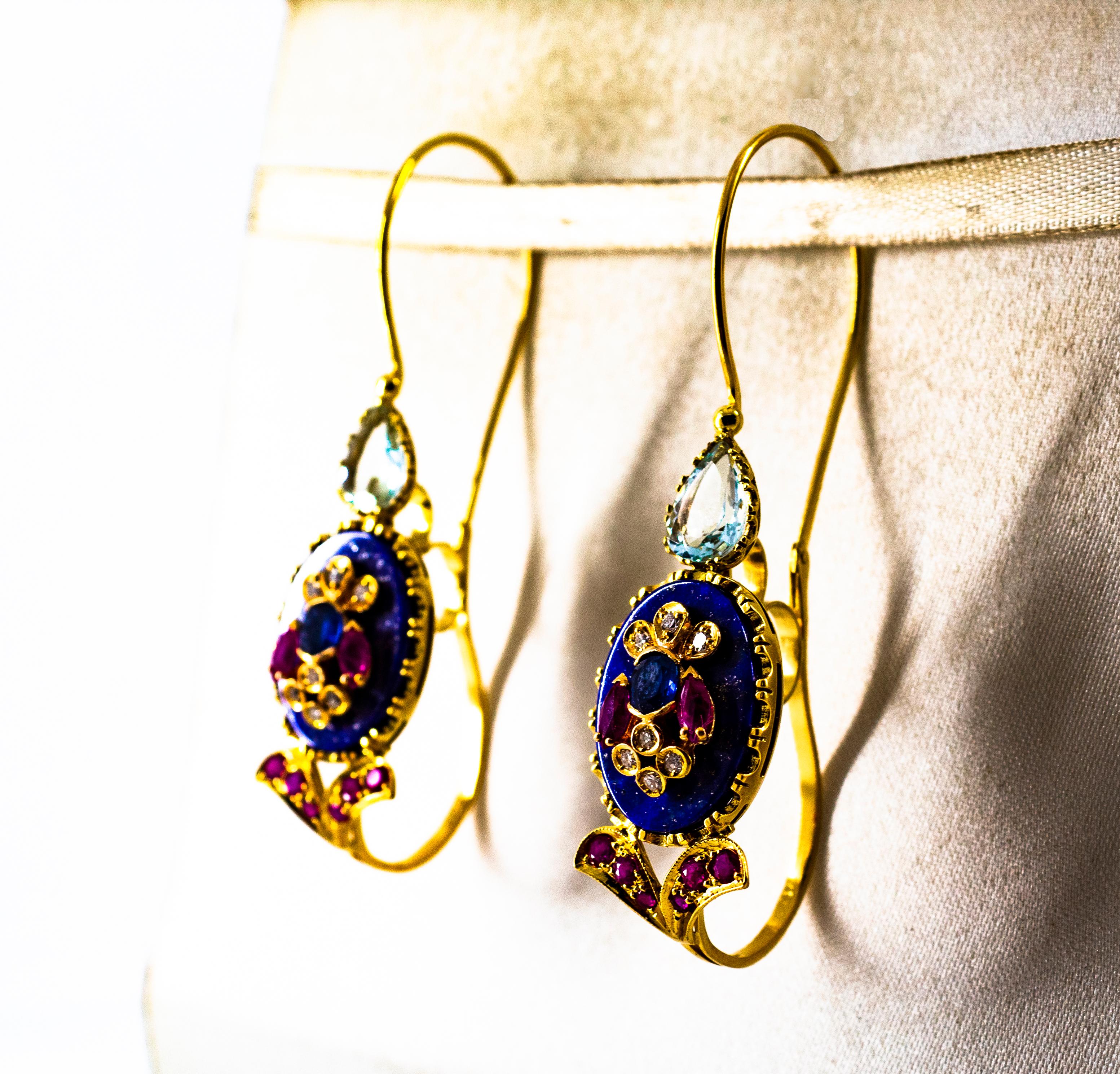 Taglio brillante Orecchini in oro giallo con diamante bianco, rubino e zaffiro blu, lapislazzuli e acquamarina in vendita