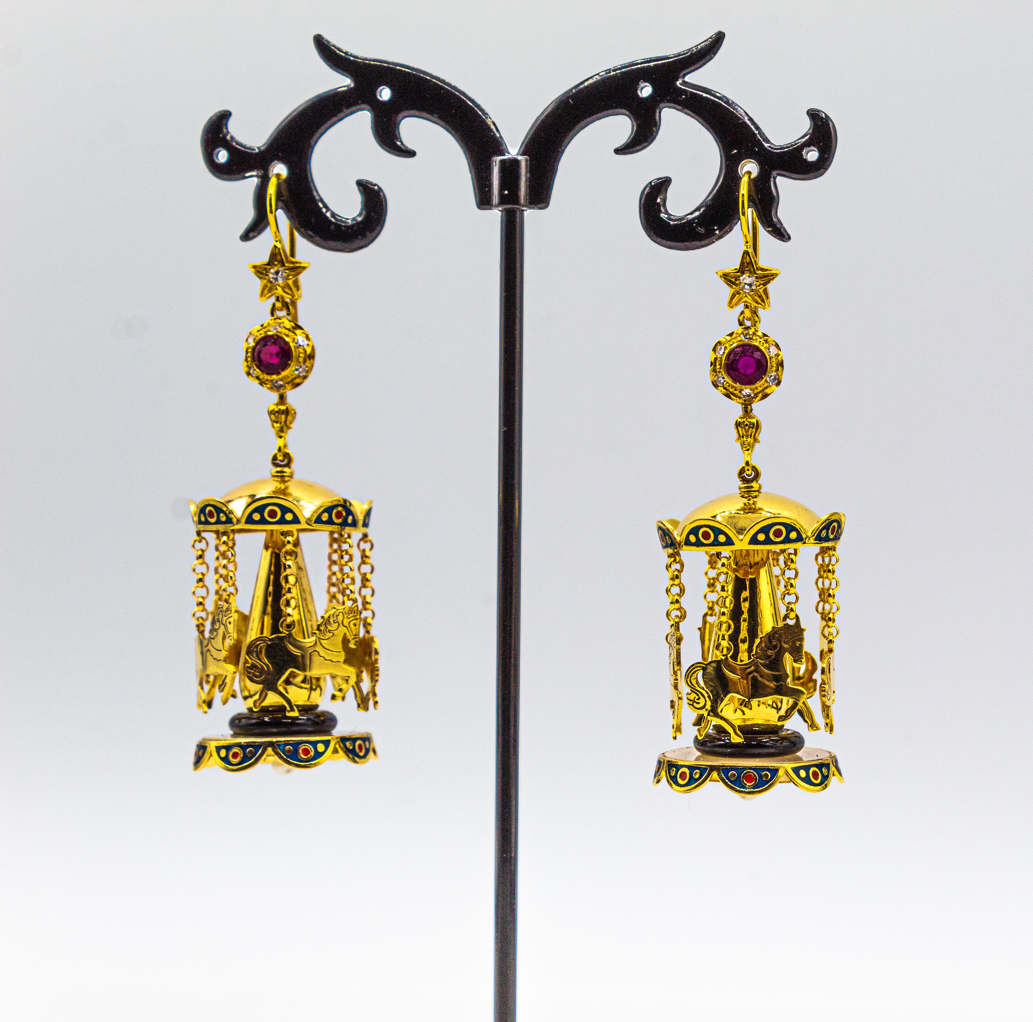 Gelbgold-Ohrstecker „Carousel“ mit weißem Diamant, Rubin, Onyx, Perle und Emaille (Brillantschliff) im Angebot