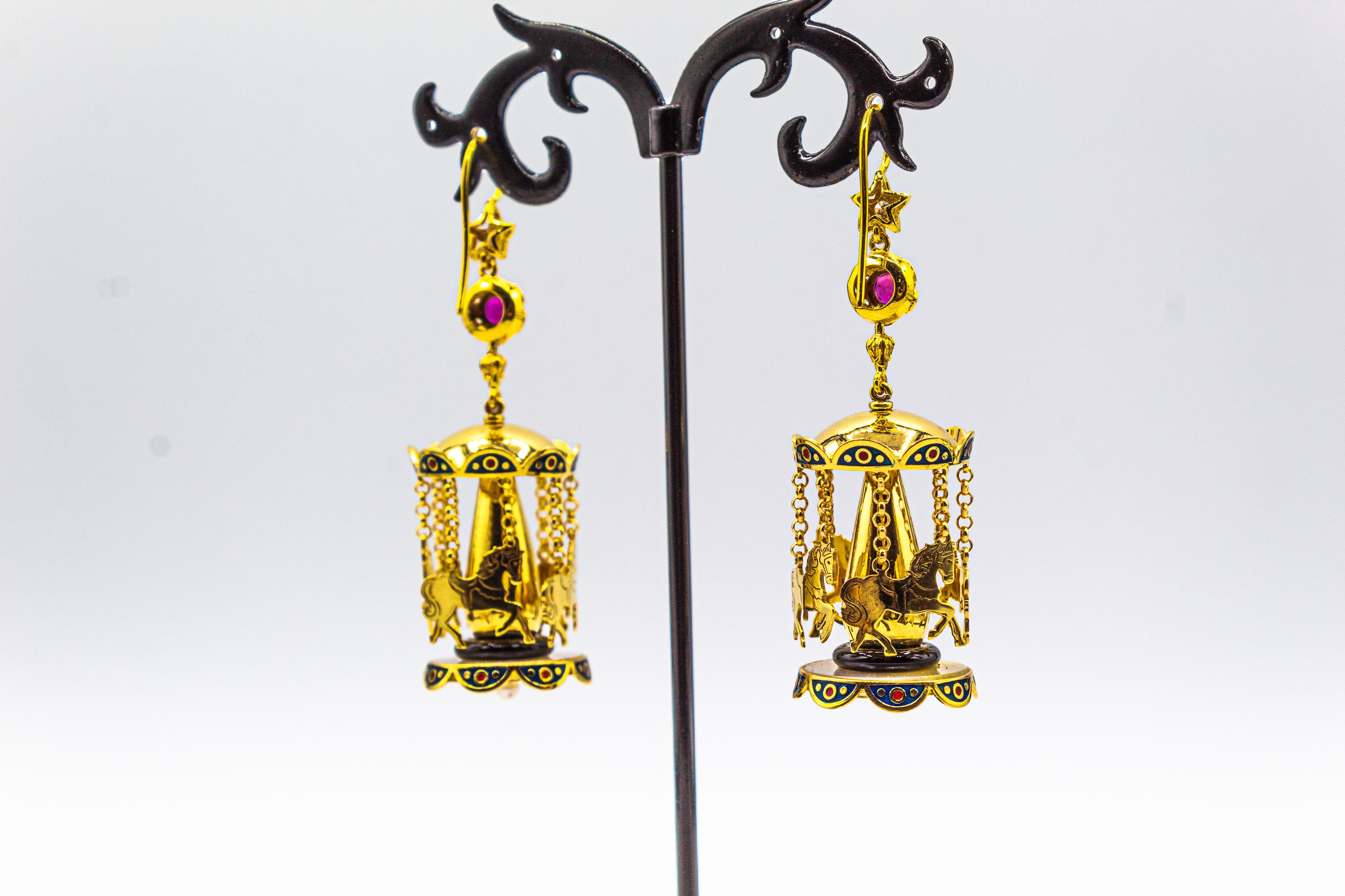 Gelbgold-Ohrstecker „Carousel“ mit weißem Diamant, Rubin, Onyx, Perle und Emaille für Damen oder Herren im Angebot