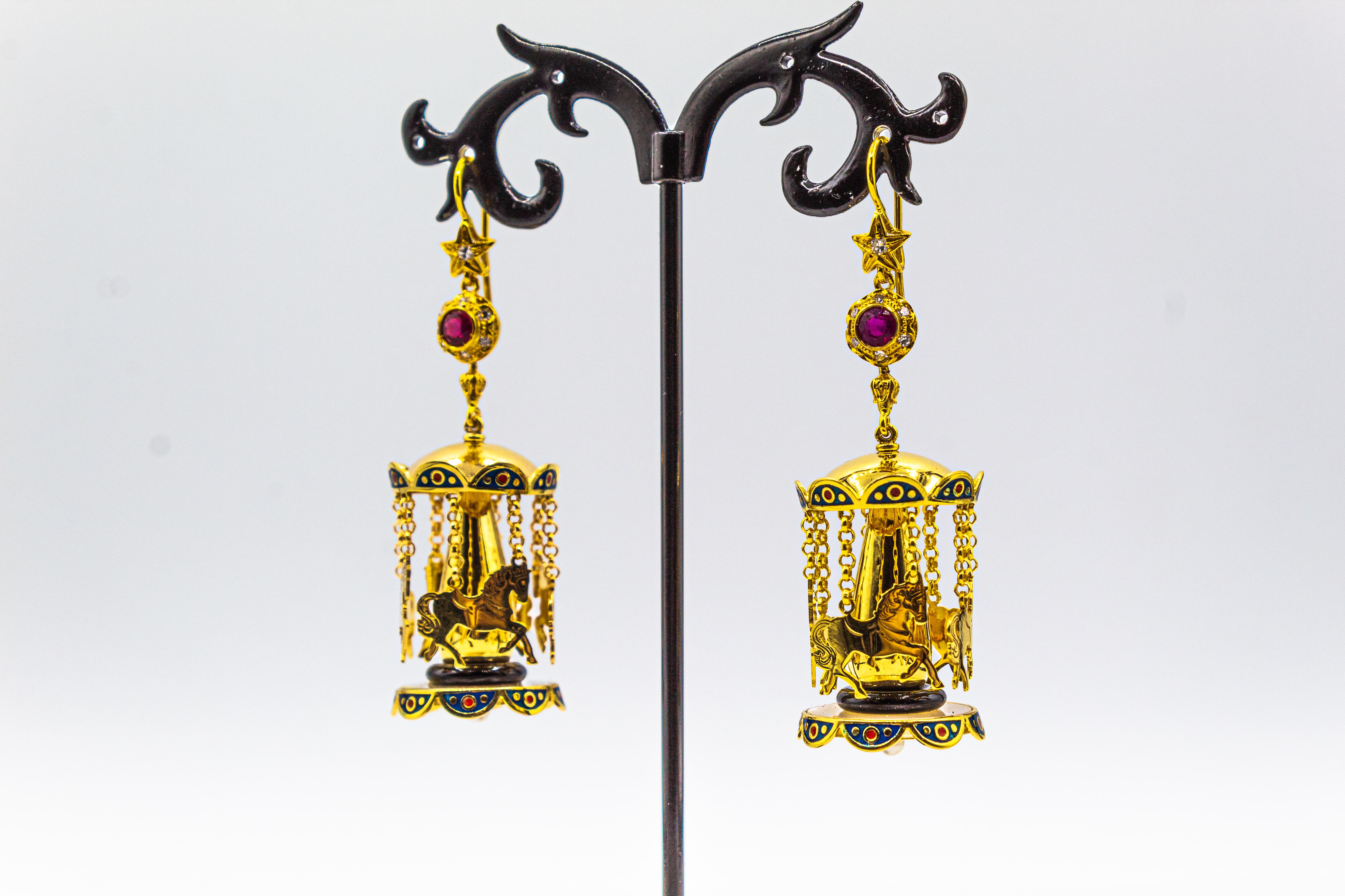 Gelbgold-Ohrstecker „Carousel“ mit weißem Diamant, Rubin, Onyx, Perle und Emaille im Angebot 2
