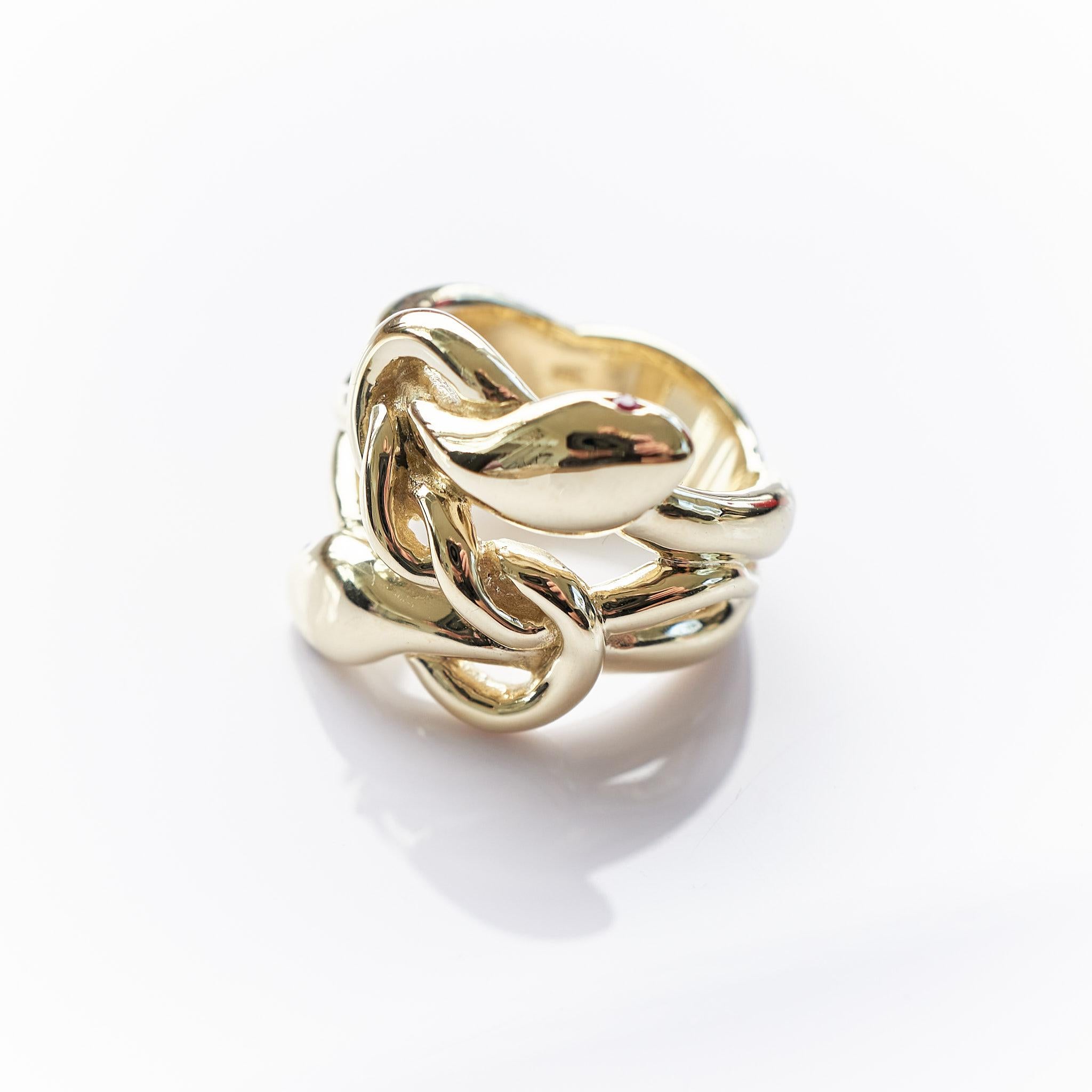 White Diamond Ruby Snake Ring 14k Gold J Dauphin In Excellent Condition For Sale In Los Angeles, CA