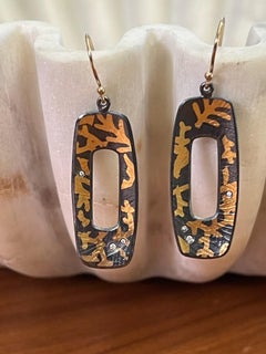 White Diamond Scattered 24K Keum-boo Gold Leaf Rectangle Frame Earrings