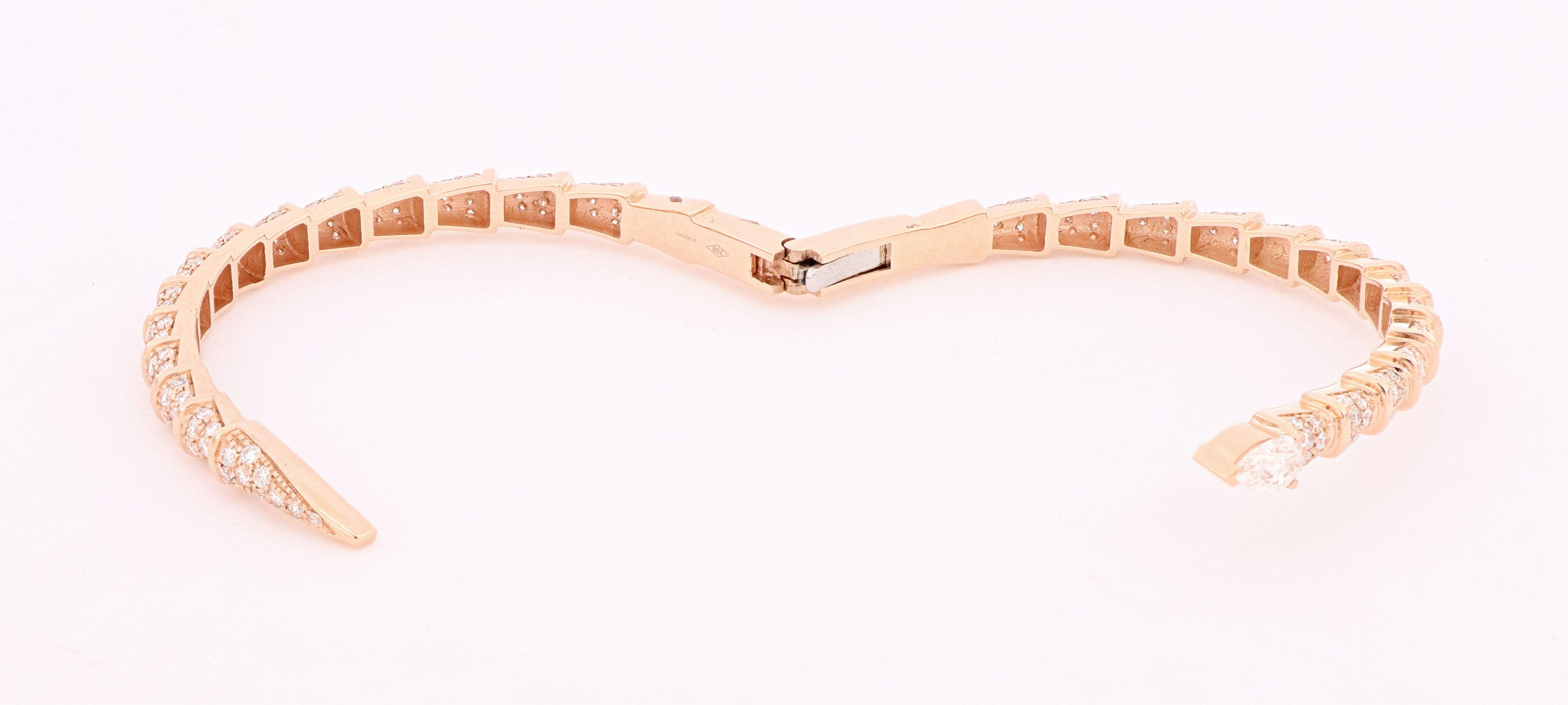 White diamond snake contrariè bracelet in 18kt rose gold For Sale 1