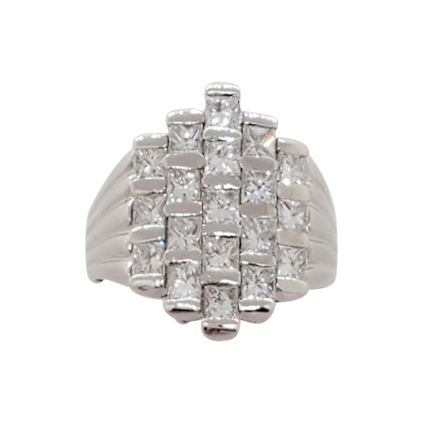 White Diamond Round Fashion Ring in Platinum For Sale at 1stDibs