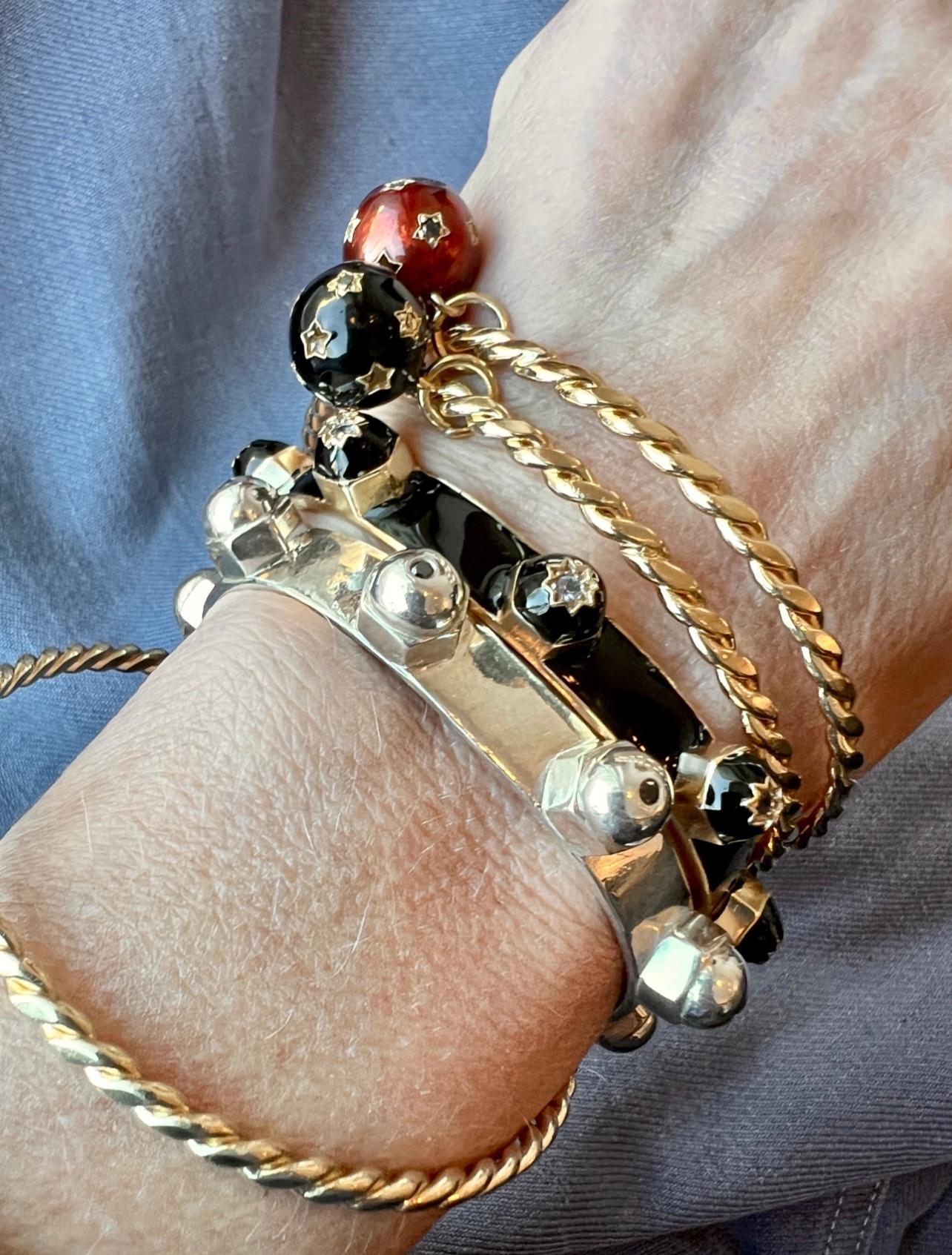 Contemporary White Diamond Star Ball Bangle Bracelet Red Enamel For Sale