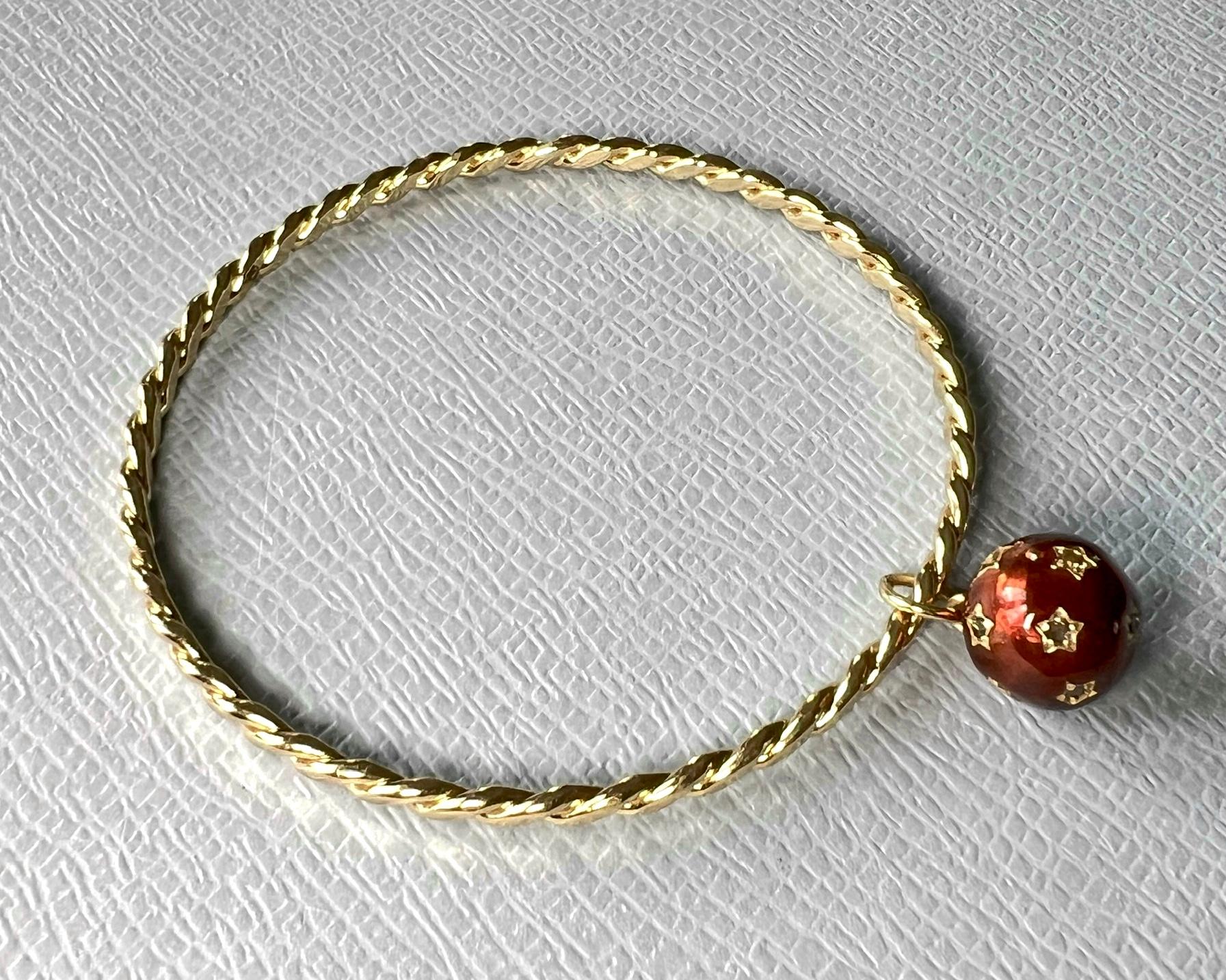 White Diamond Star Ball Bangle Bracelet Red Enamel In New Condition For Sale In Los Angeles, CA
