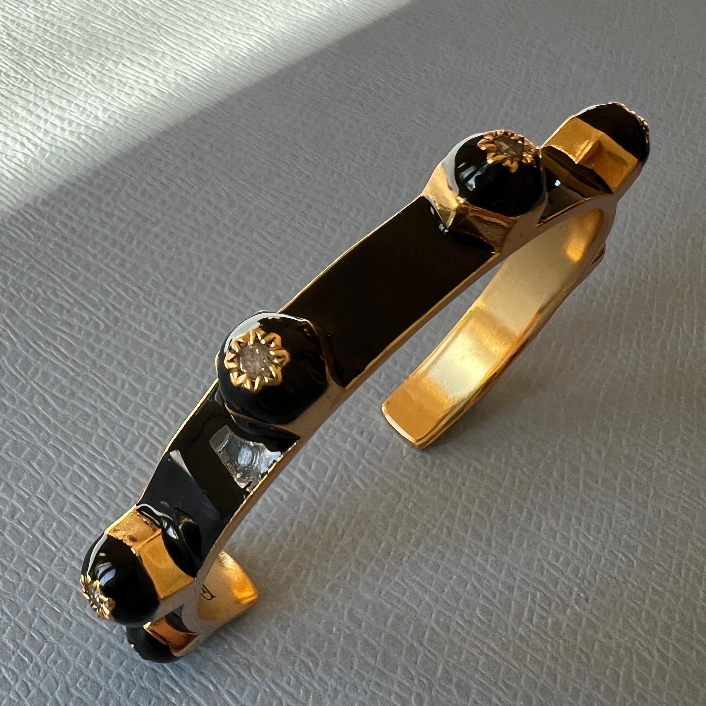 Vittoriano Bracciale con smalto nero e diamanti bianchi con motivo a stella in vendita